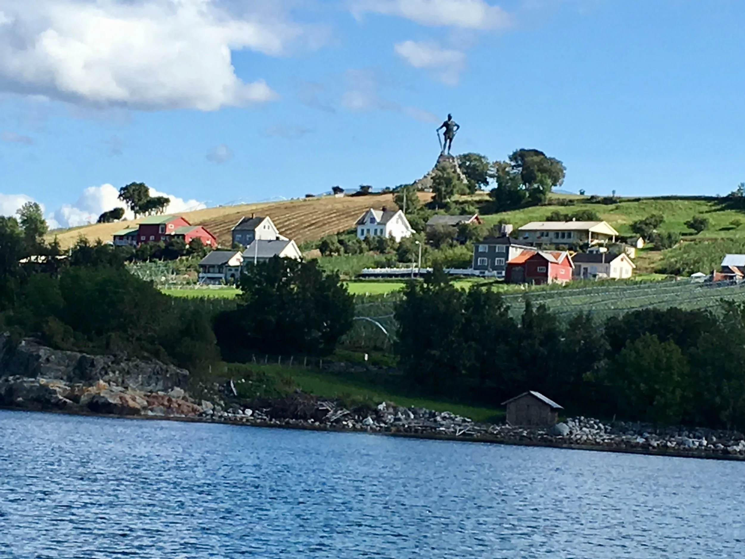 Vangsnes and its famous statue of Fridtjof.