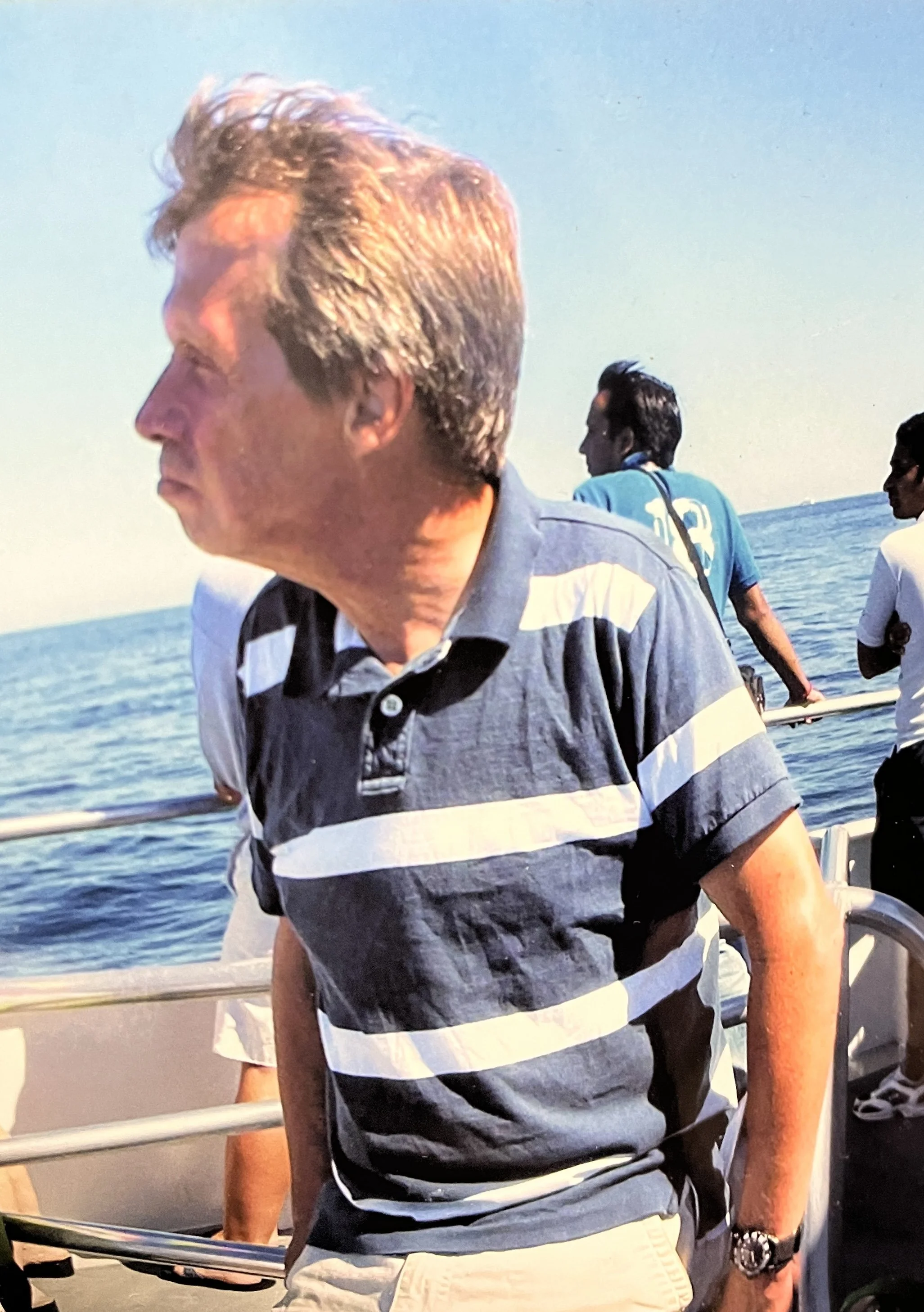 dad in zissou pose.jpg