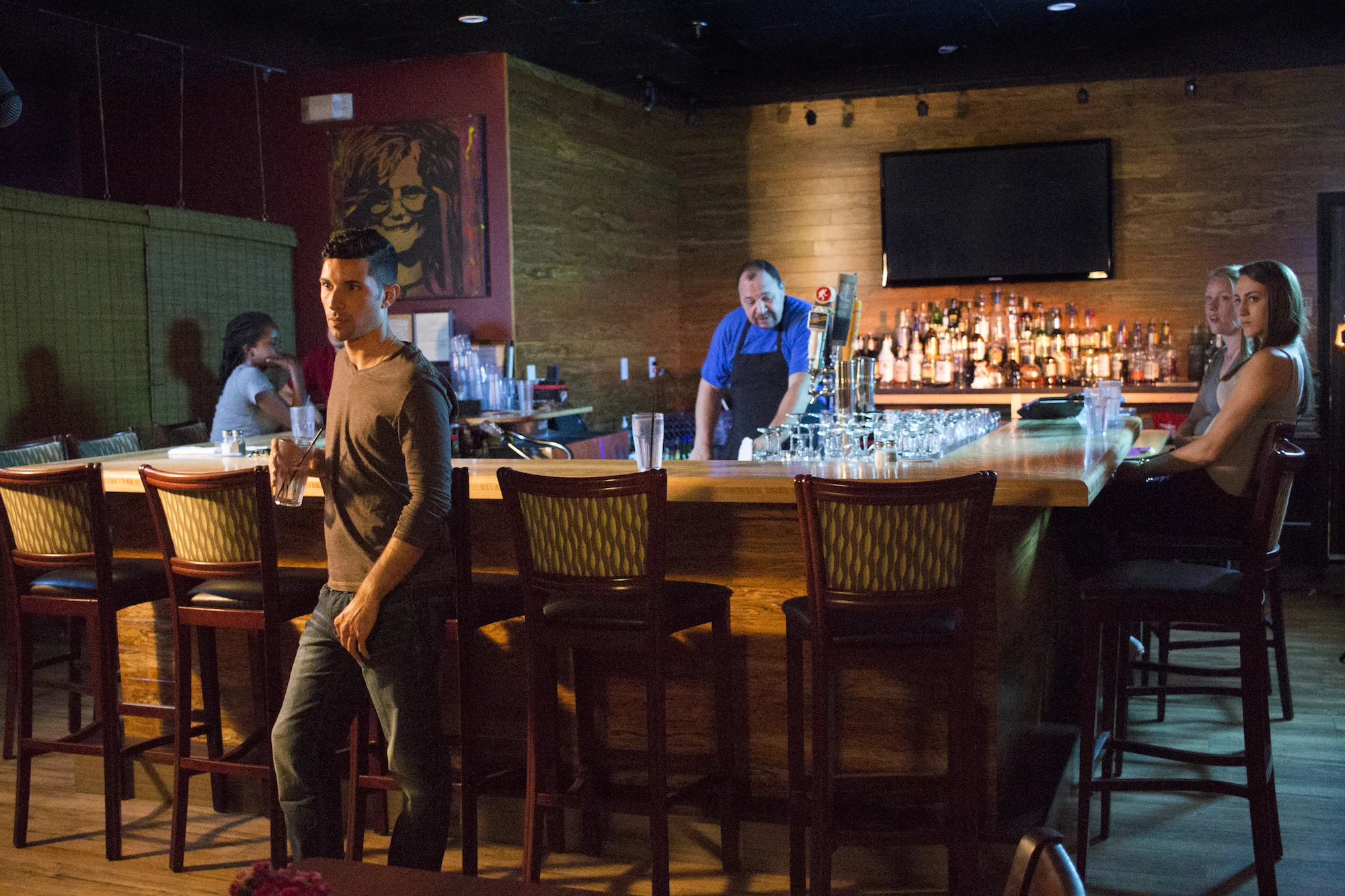 Left to right: Production Assistant Sally Muiruri, Actor Andrew Morais, Rock 'n' Roll Rib Joint Owner Paul DeLuca, Actor Samantha Webb with Jessica Evans on the set of Geena Matuson's production of 'Fauxmercials' bar ads, September 2016.