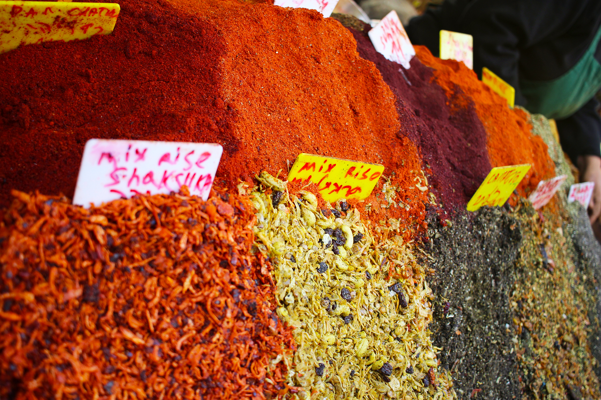 Shuk Ha'Carmel in Tel-Aviv, Israel. Travel photography by Geena Matuson @geenamatuson #thegirlmirage.