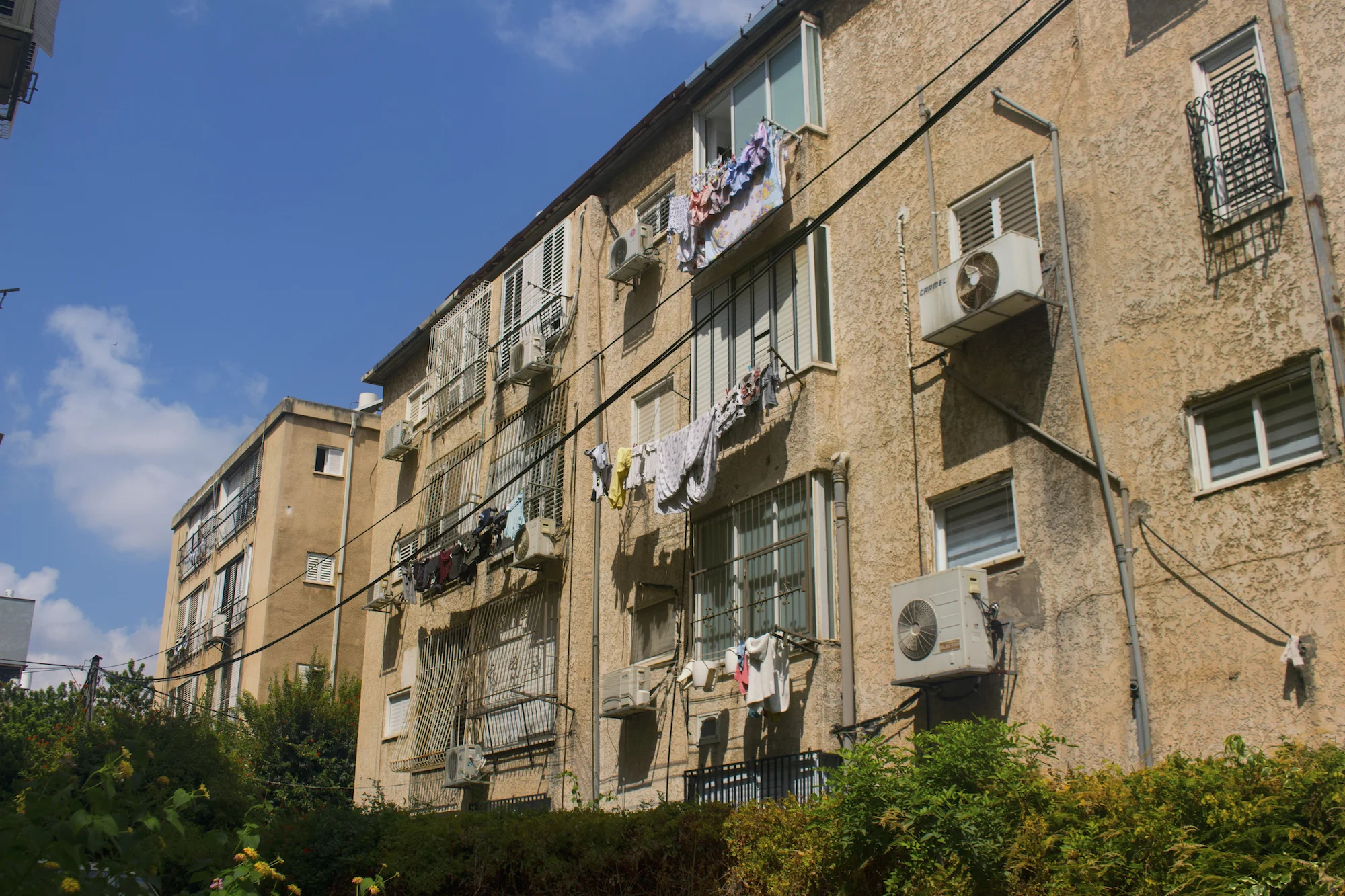 Rishon LeZion, Israel / Geena Matuson @geenamatuson #thegirlmirage
