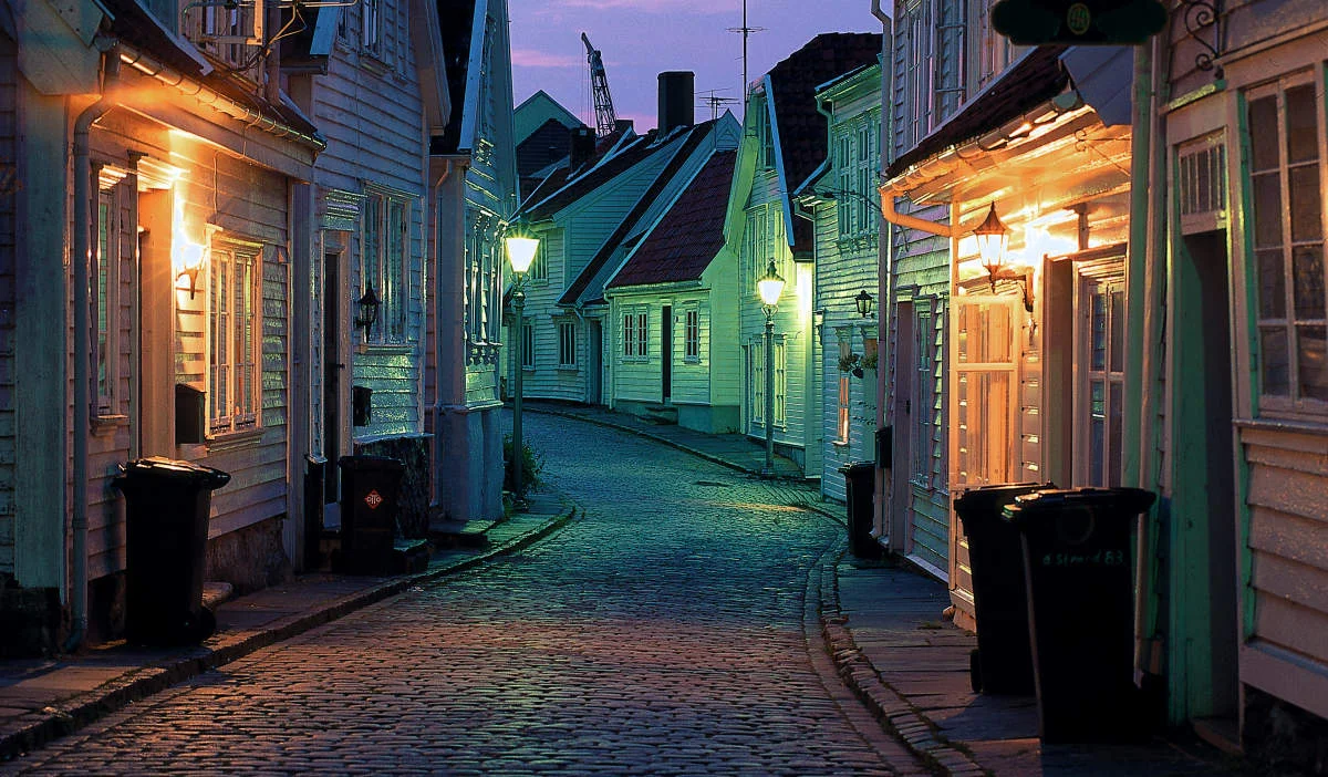 evening-old-stavanger-norway_db31fab3-782e-4db7-b62a-6c3731a38fe6.jpeg
