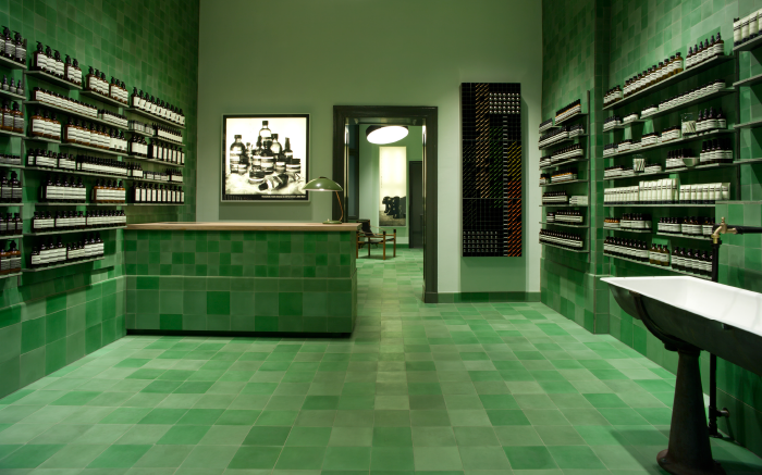 AESOP-GER-STORE-MITTE-LANDING-PAGE-IMAGE-700x437px-FA-1_1.png