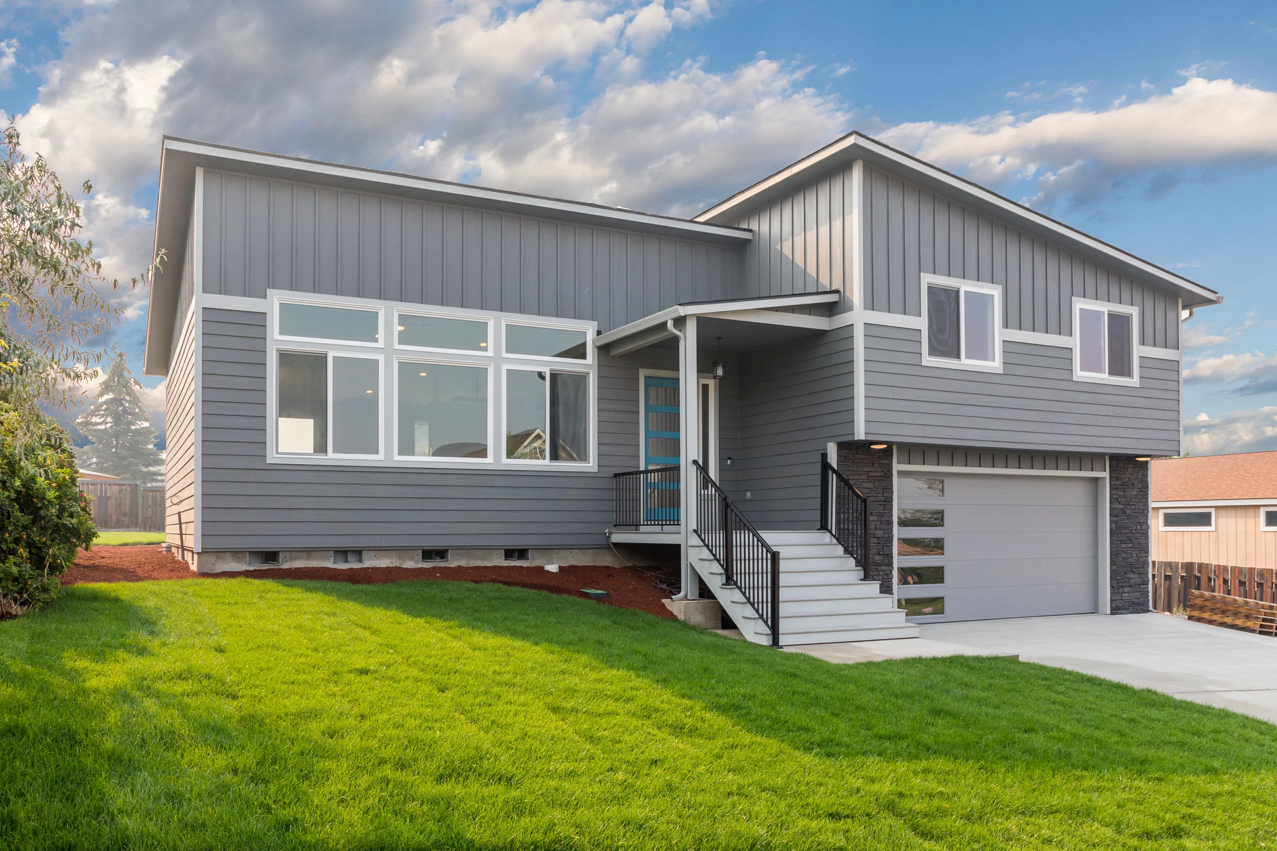 405CrestdaleWay-1.jpg