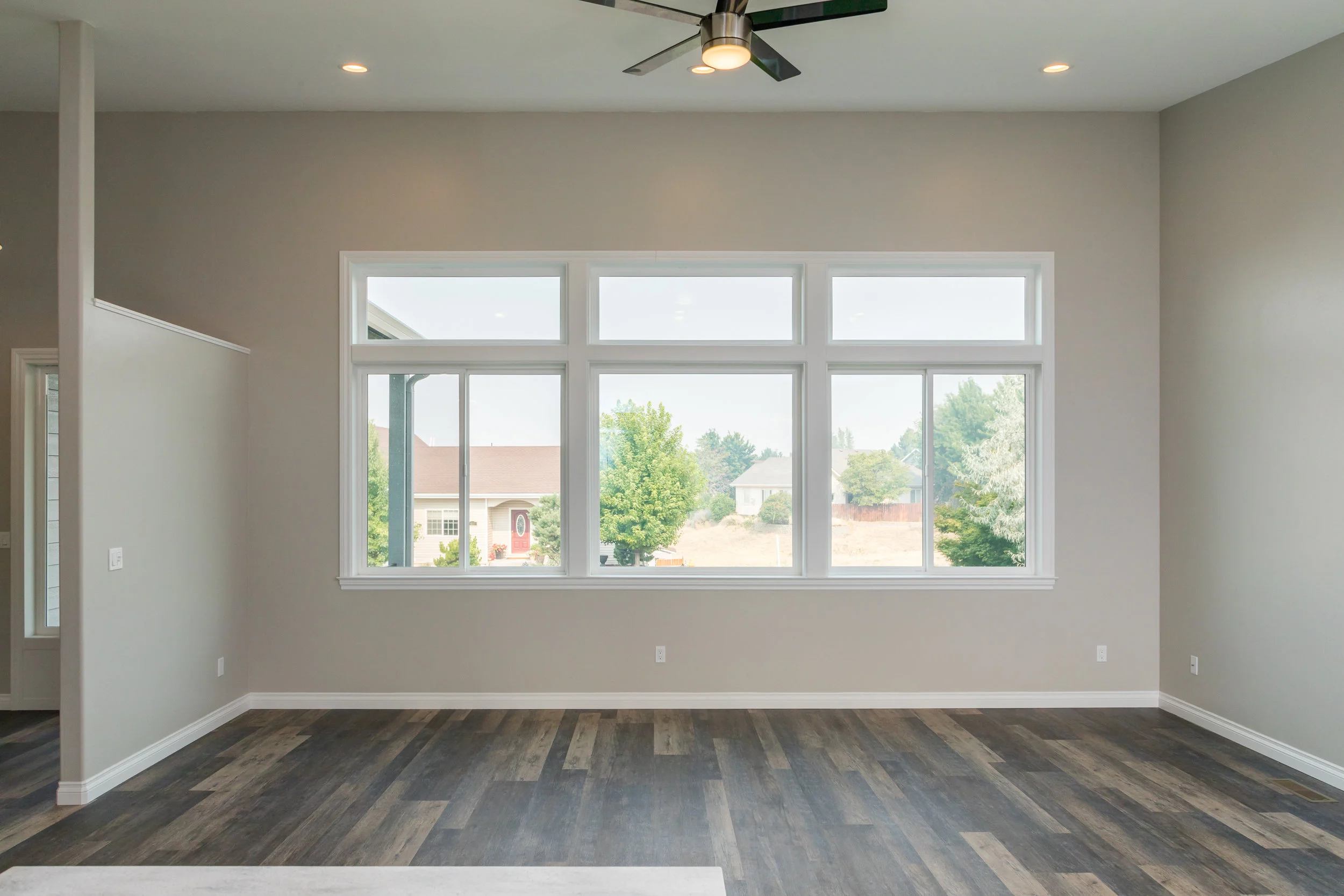 405CrestdaleWay-9.jpg