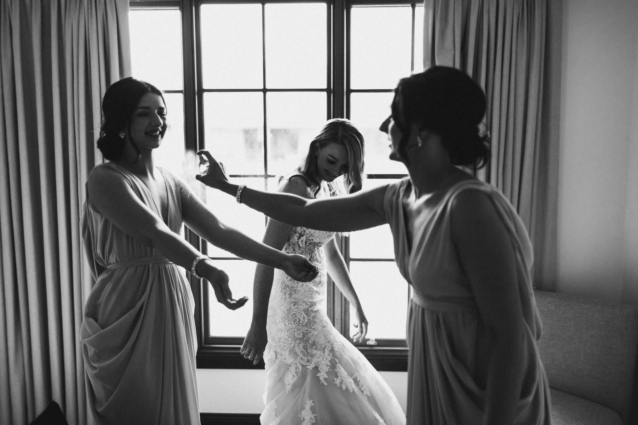 WeddingPhotos_Facebook_2048pixels-1023.jpg