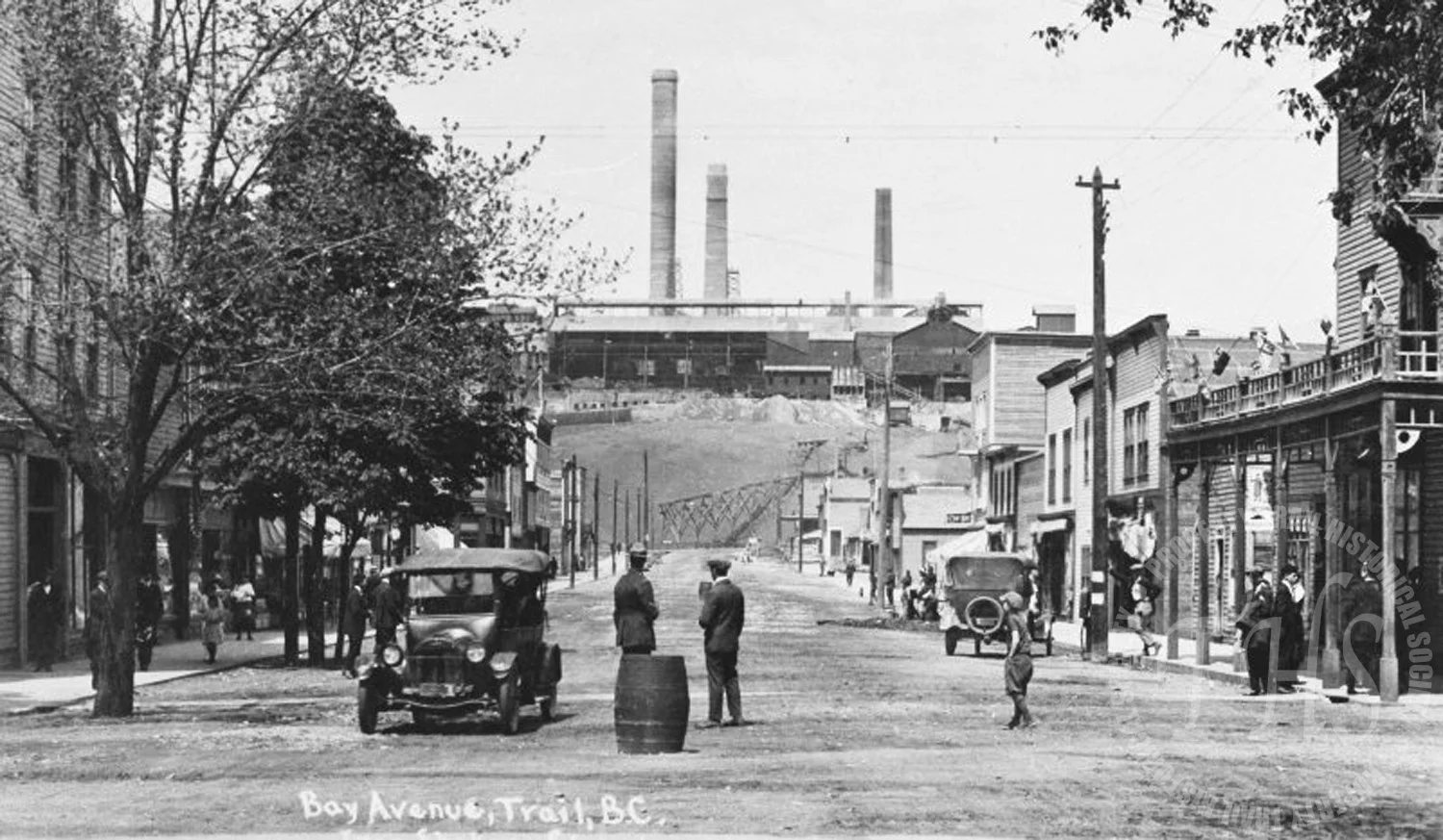 Cars on Bay Avenue, from Spokane Street looking north (Hughes) - 1924