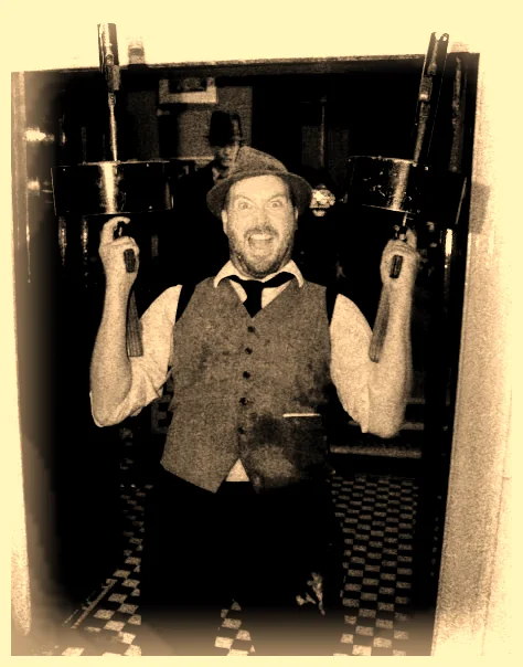 Ulysses Black with splurge-guns at the Duke of Yorks for FoulPlay 2009.