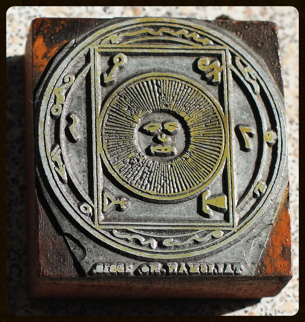 Talisman of invisibility - Black Pullet