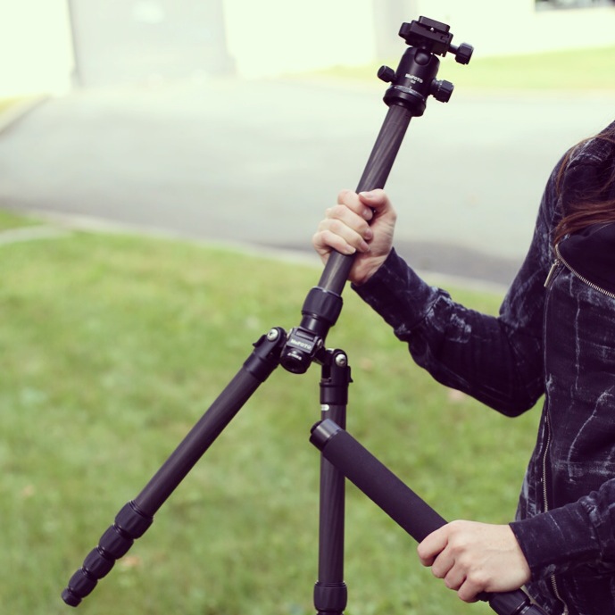 Now that you have completely detached the leg, put it down and save it for later. This is the first piece of the monopod.