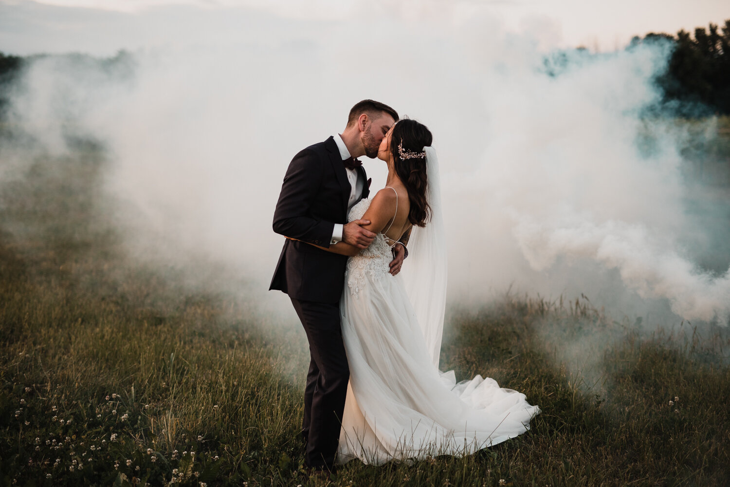 Smoke bomb Wedding photo 039.jpg