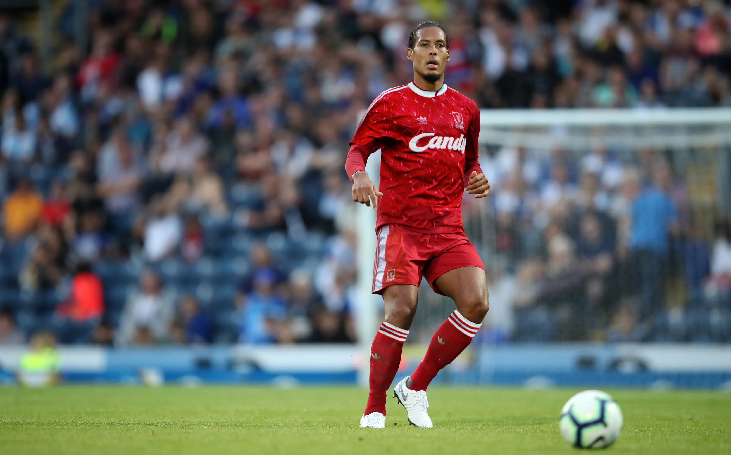 Van-Dijk-Kit-Swap.jpg
