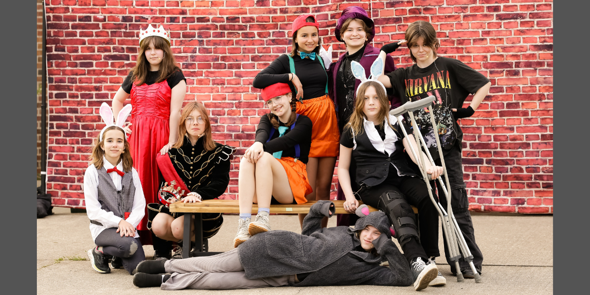 Alice Cast2.png