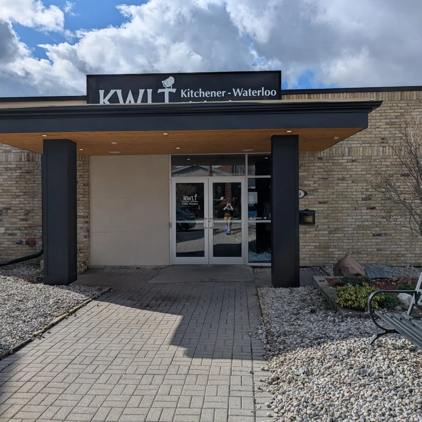 It's move in day for 101 Dalmatians KIDS! We still have a few tickets left for some shows.