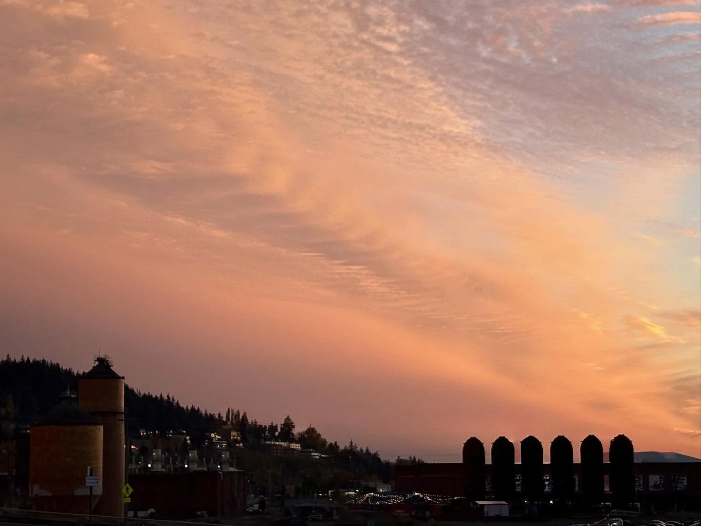 Last night&rsquo;s sunset was one of the books with its vibrant clouds that just swept in from the bay and lit up the sky! The peach tones really popped over our beloved portal village and waterfront with the famous line of digesters adding to the ov
