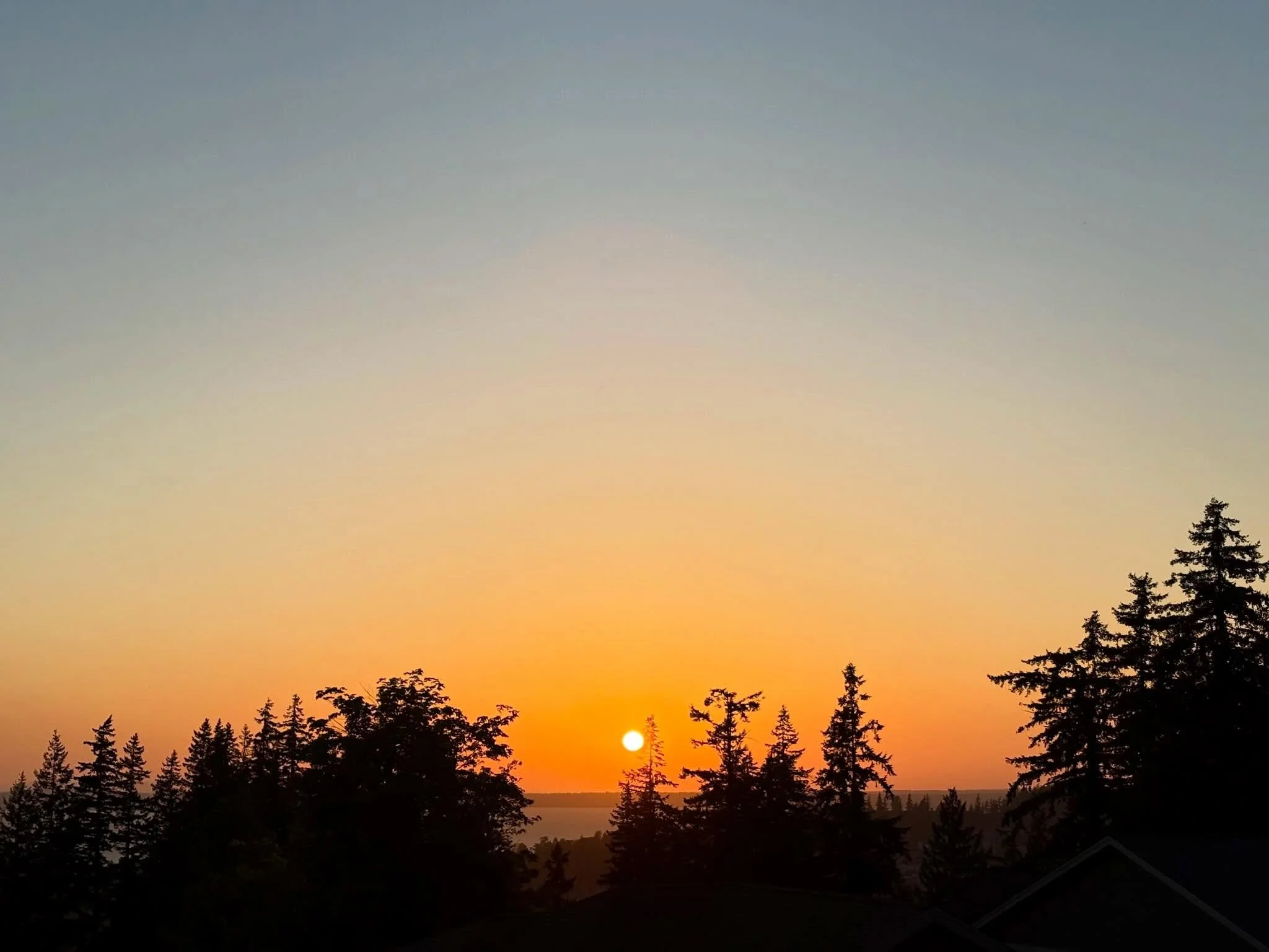 Watching the sunset last night (5/5) made me think of the words sunset mind and what that means. Turns out that &ldquo;sunset mind&rdquo; is a psychological concept from Acceptance and Commitment Therapy (ACT) (co-founded by Steven Hayes) that urges 