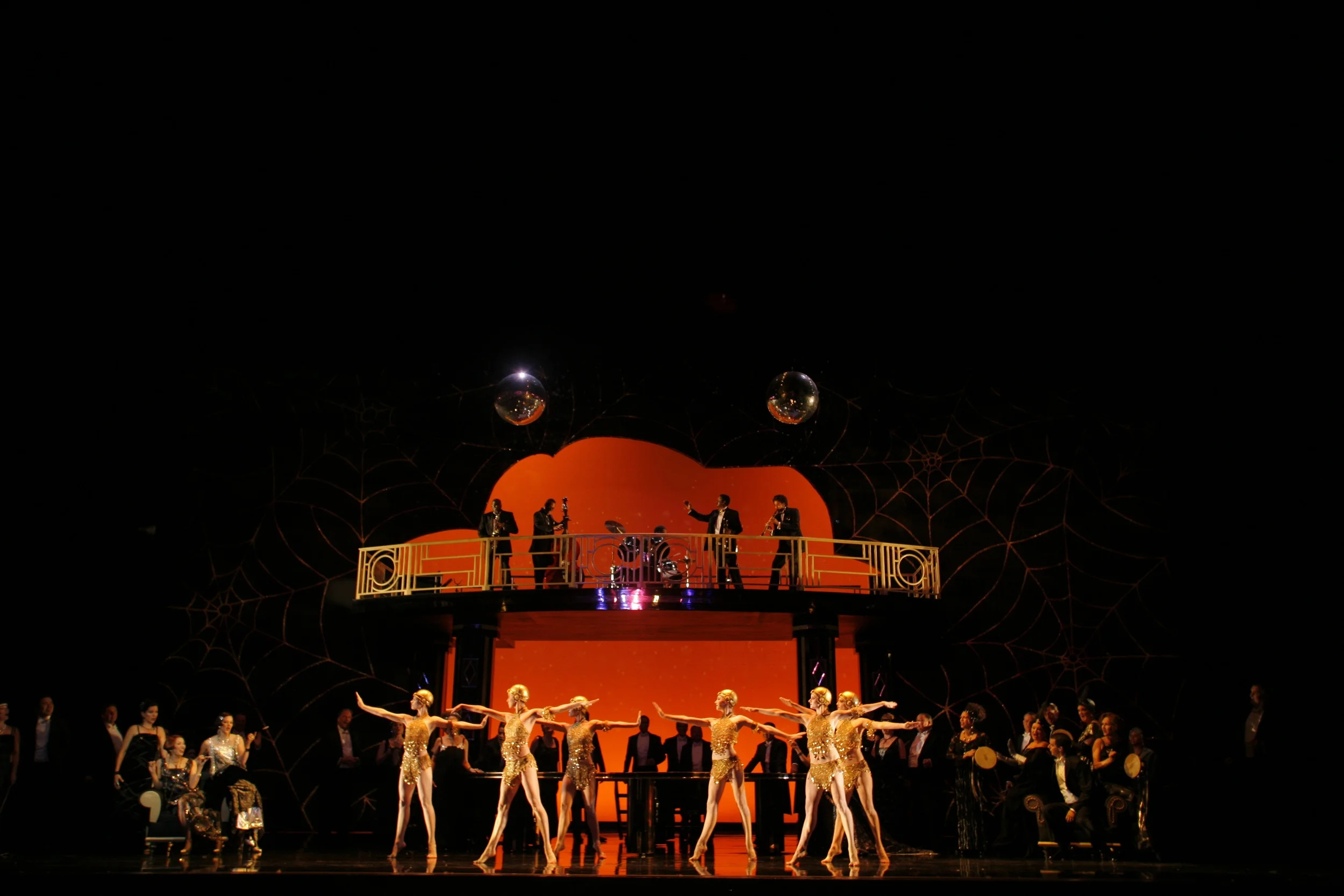 la traviata | la opera photo: robert millard