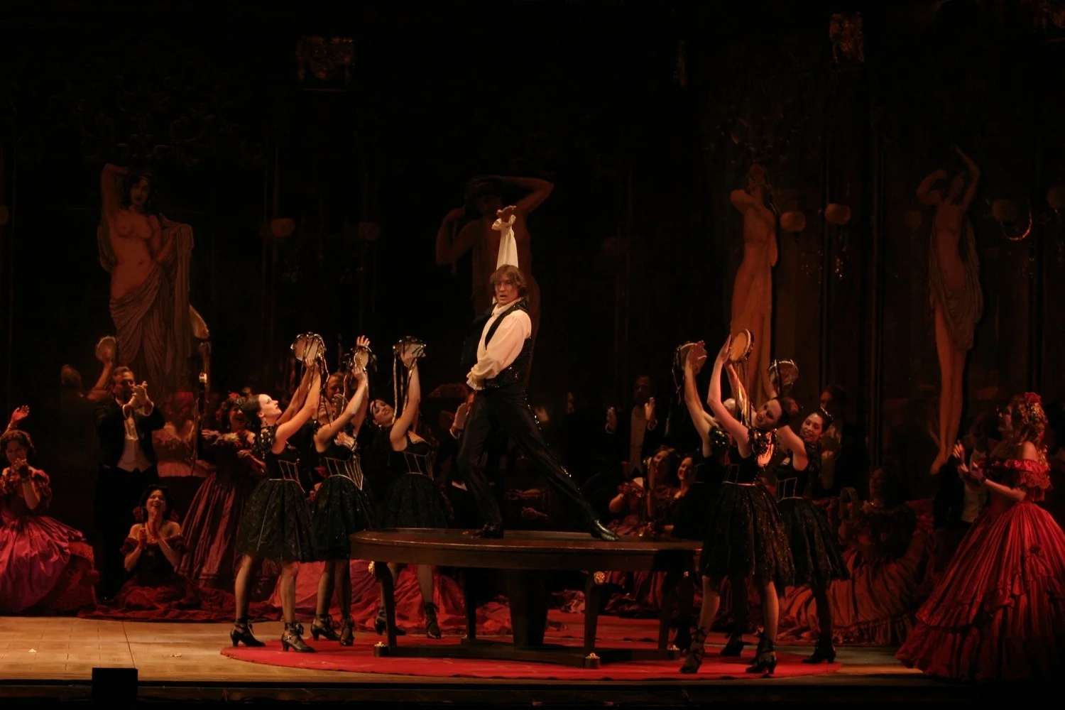La Traviata | LA Opera photo: Robert Millard