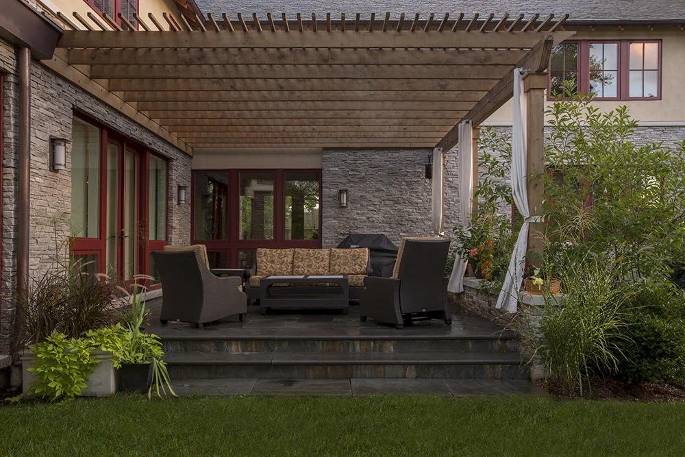 Side Patio - Park to the right, kitchen and Family Room to the left, Entry Foyer straight ahead