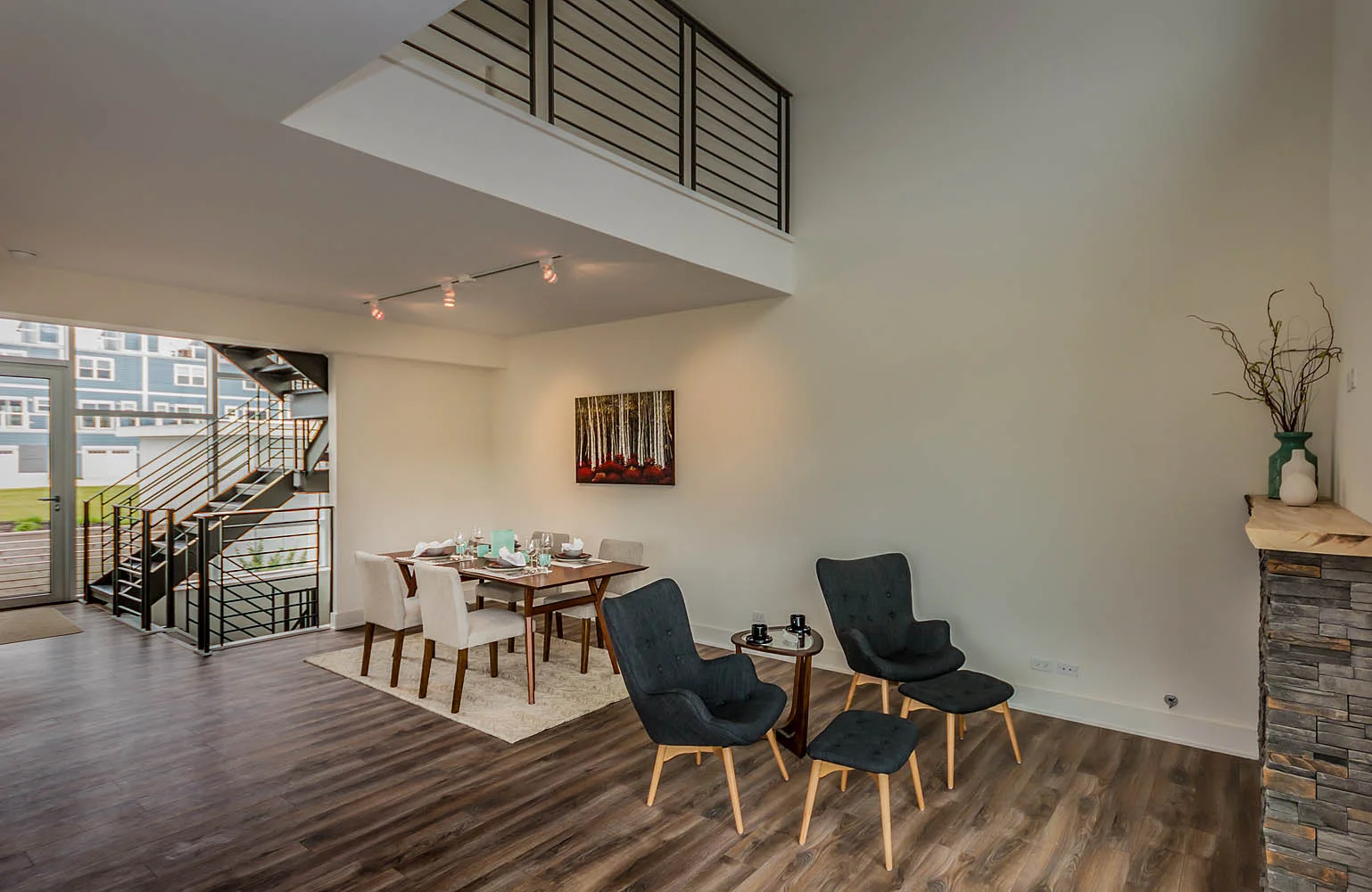 Dining/Entrytrs