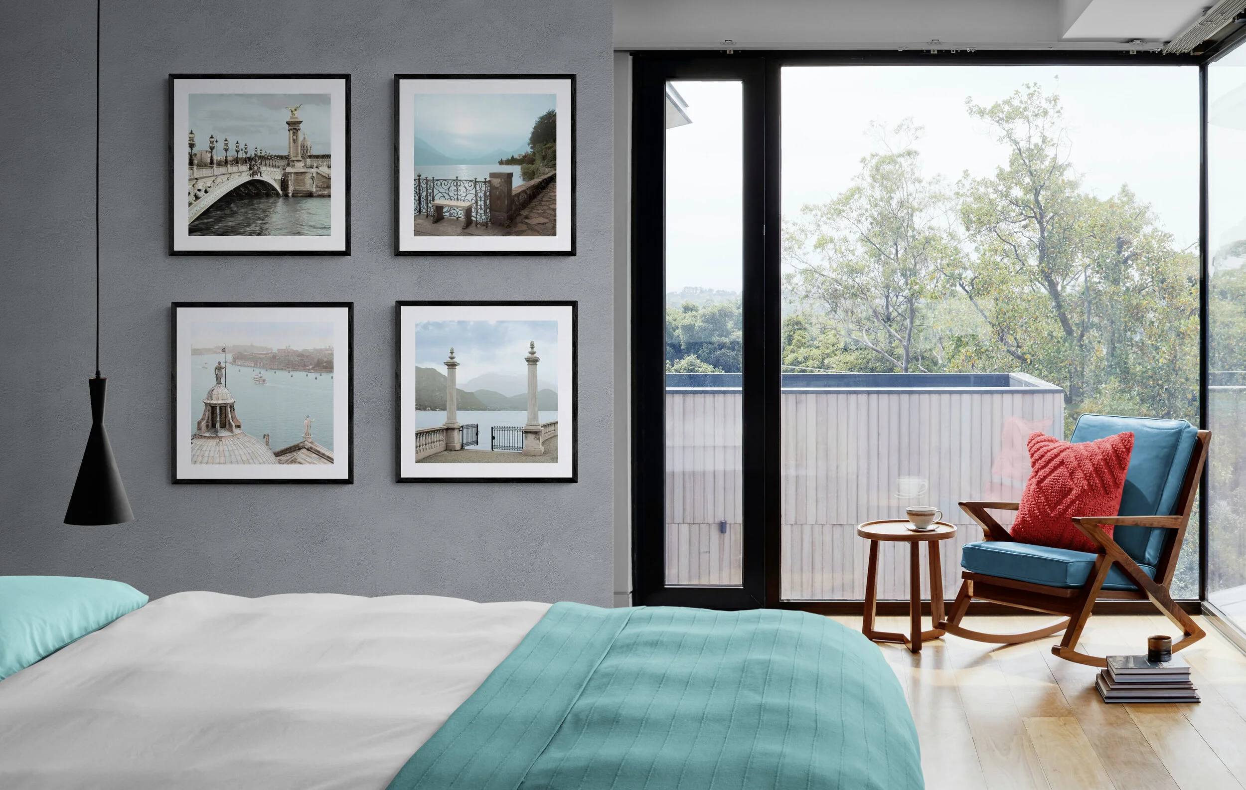Modern_apartment_bedroom_with_large_windows (5).jpg