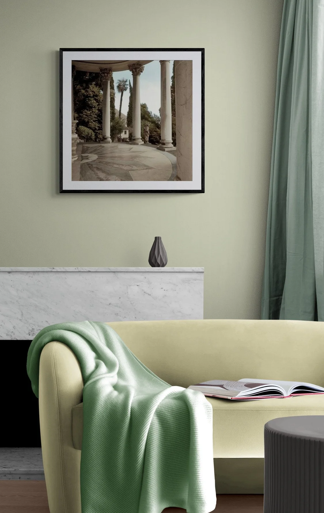 Fancy_living_room_with_fireplace (3).jpg