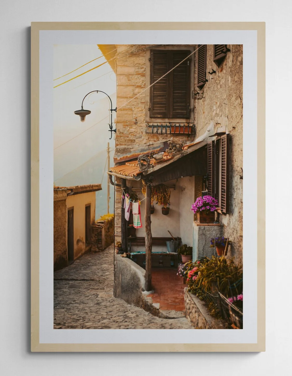 man-standing-next-to-an-empty-wall (5).jpg