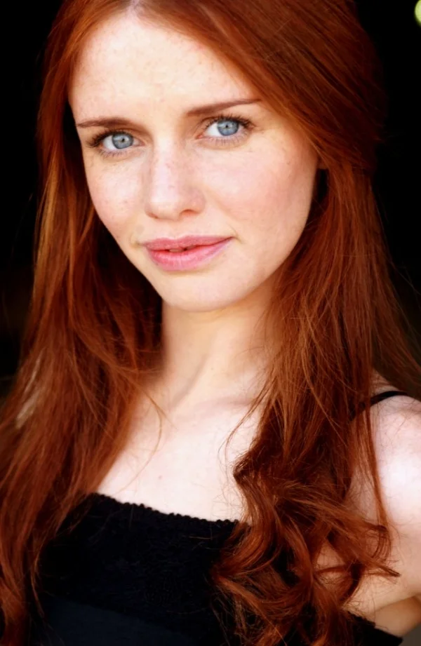 Hani Furstenberg, Adi in SIX