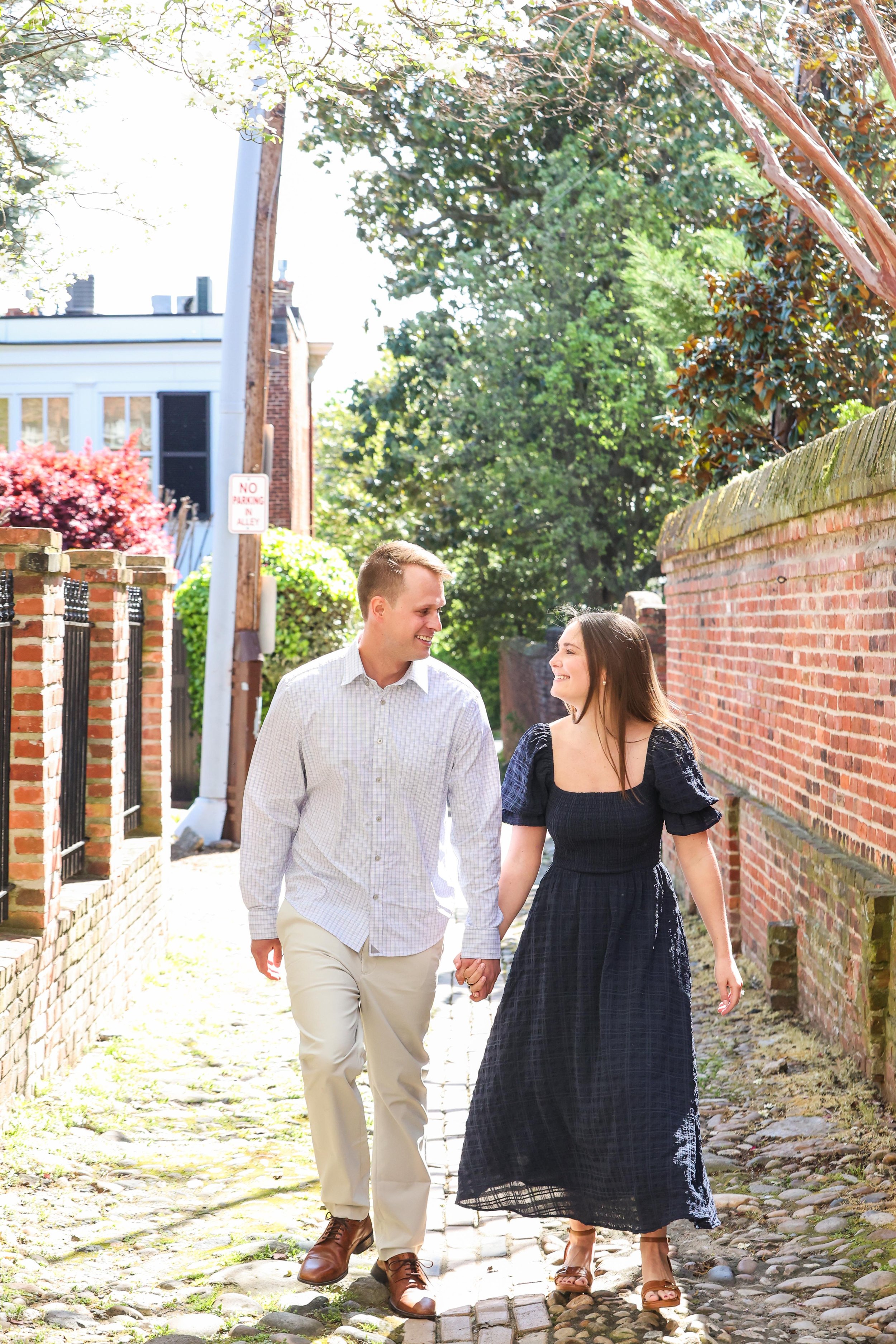 Alexandria-Wales-Alley-Surprise-Proposal-11.jpg