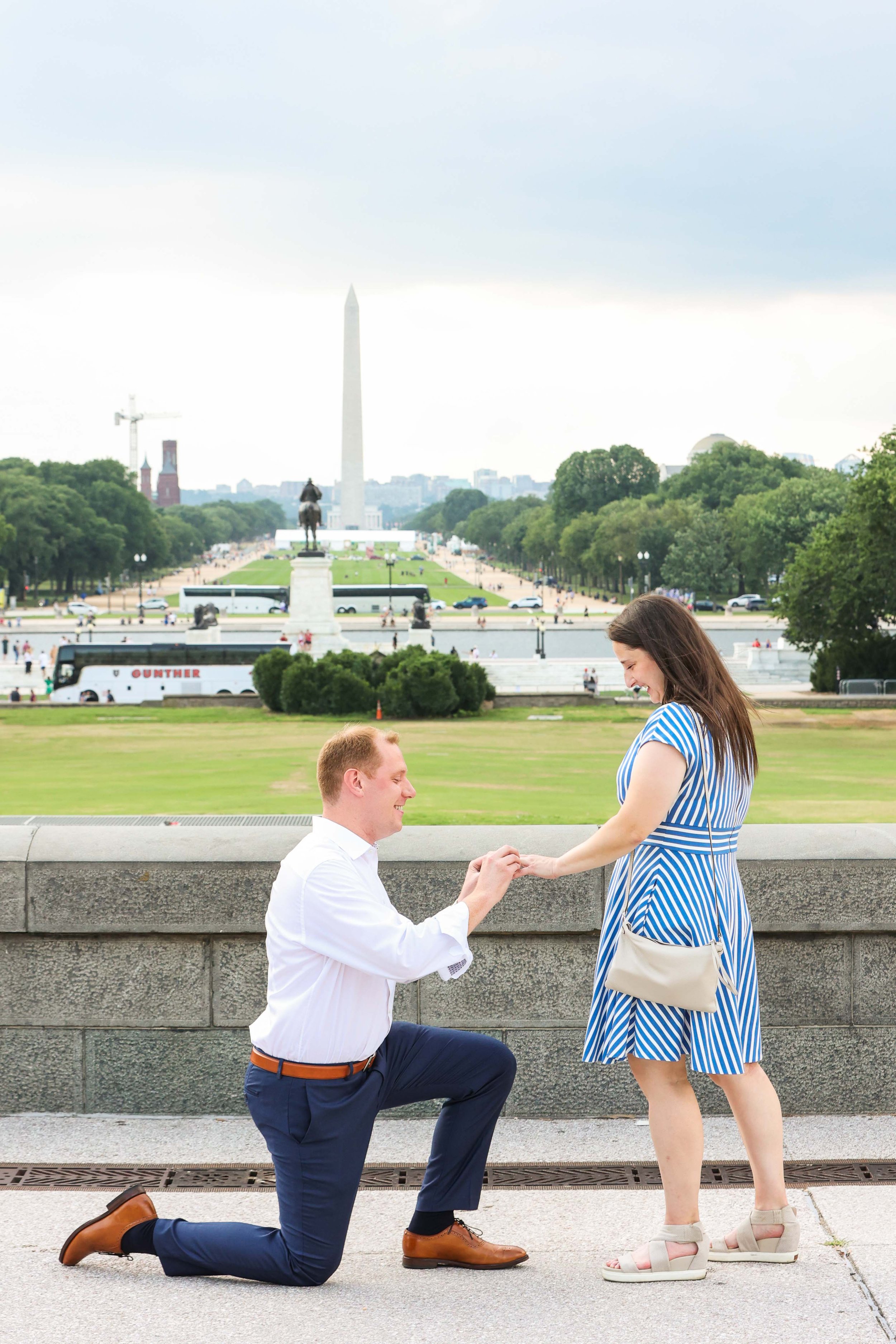 US Capitol Steps Surprise Proposal