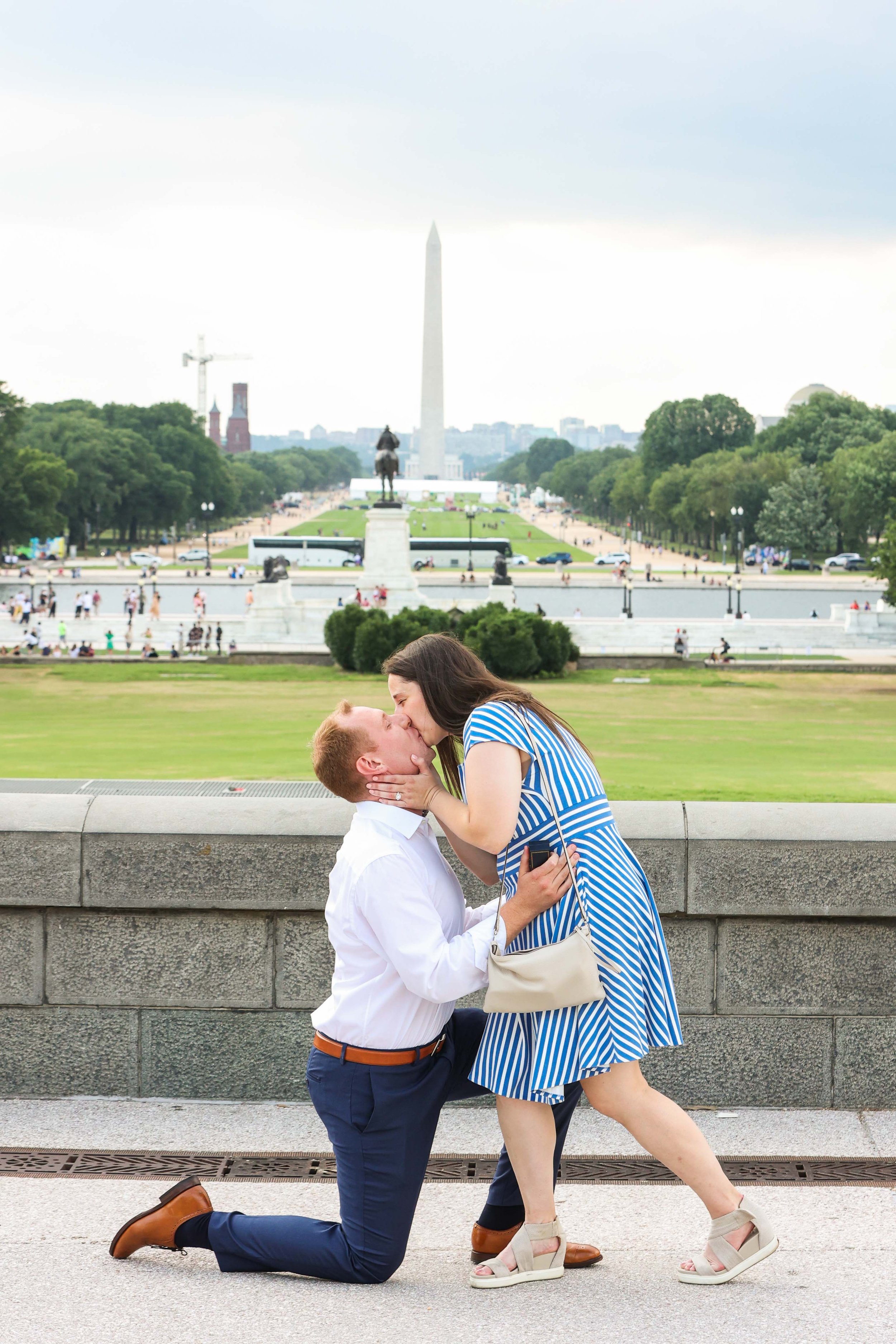 US Capitol Steps Surprise Proposal