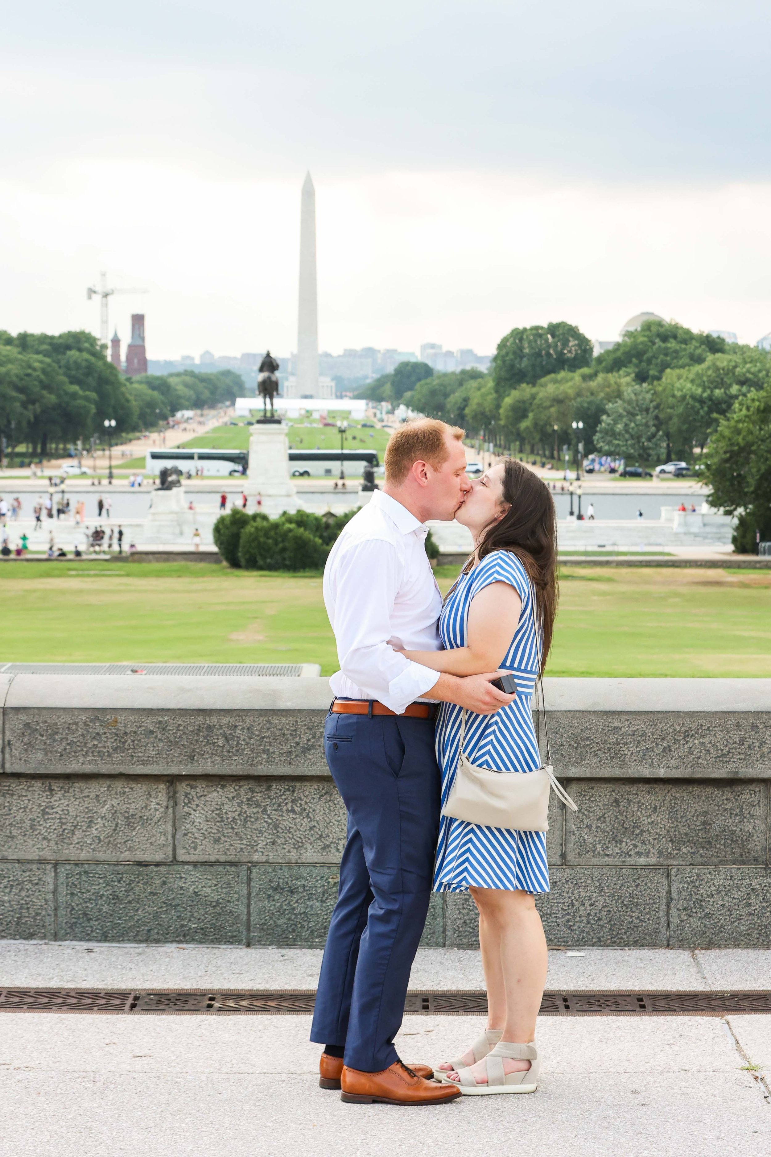 US Capitol Steps Surprise Proposal