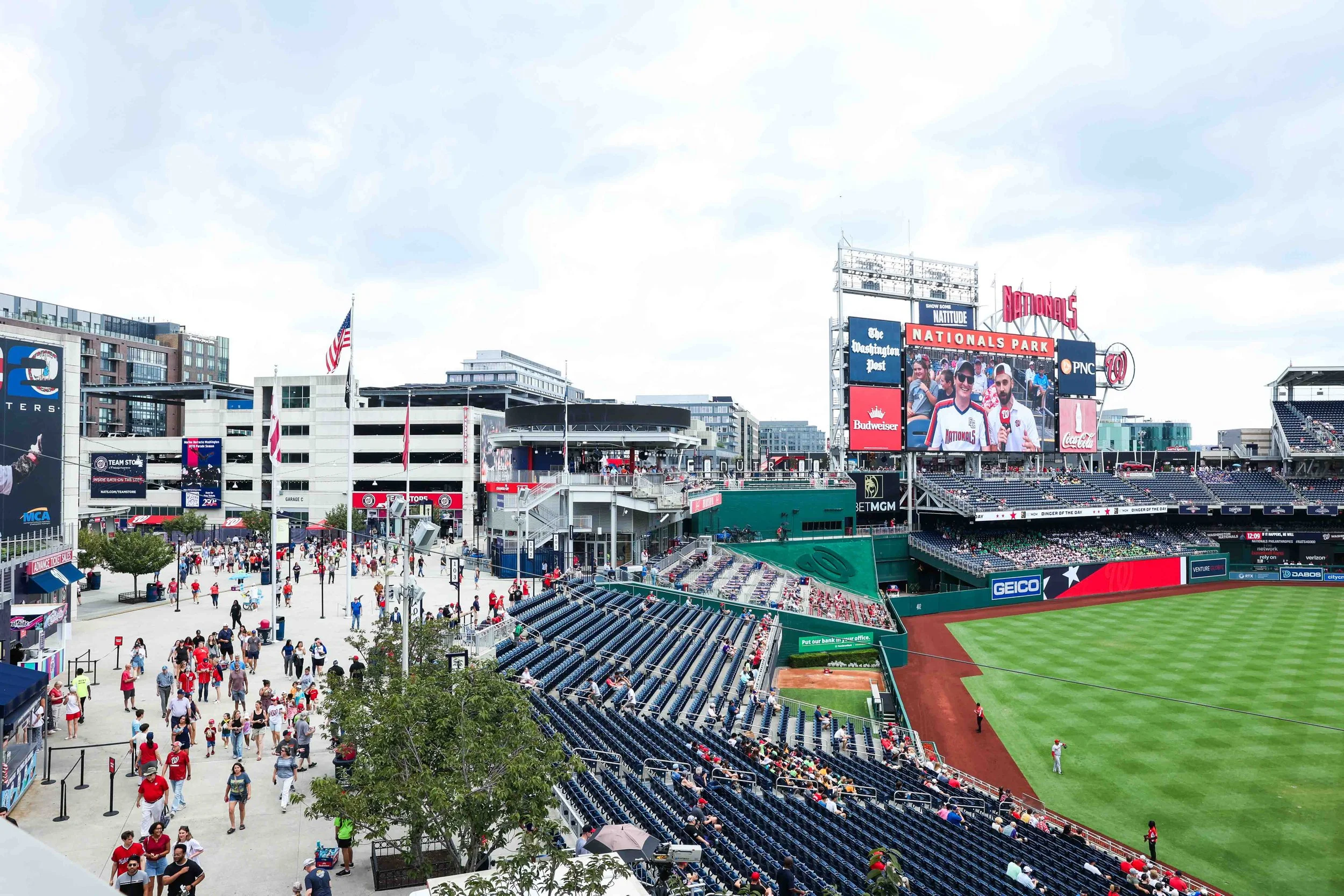 Event at Nationals Park Kennedy Room | DC Corporate Event Photographer