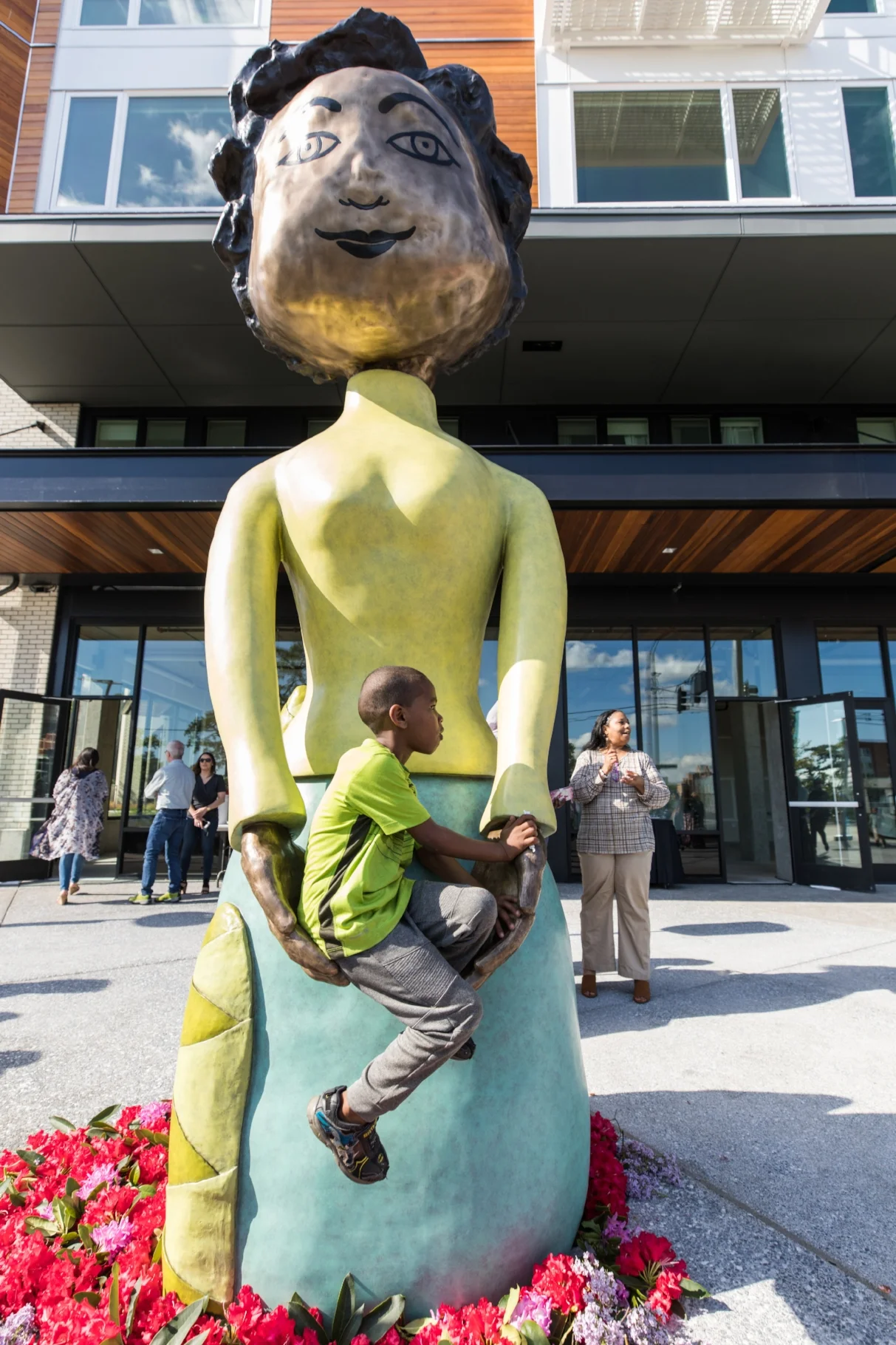 Maya, 2018, bronze, 134”x43”x47” (photo by Erin Lodi)