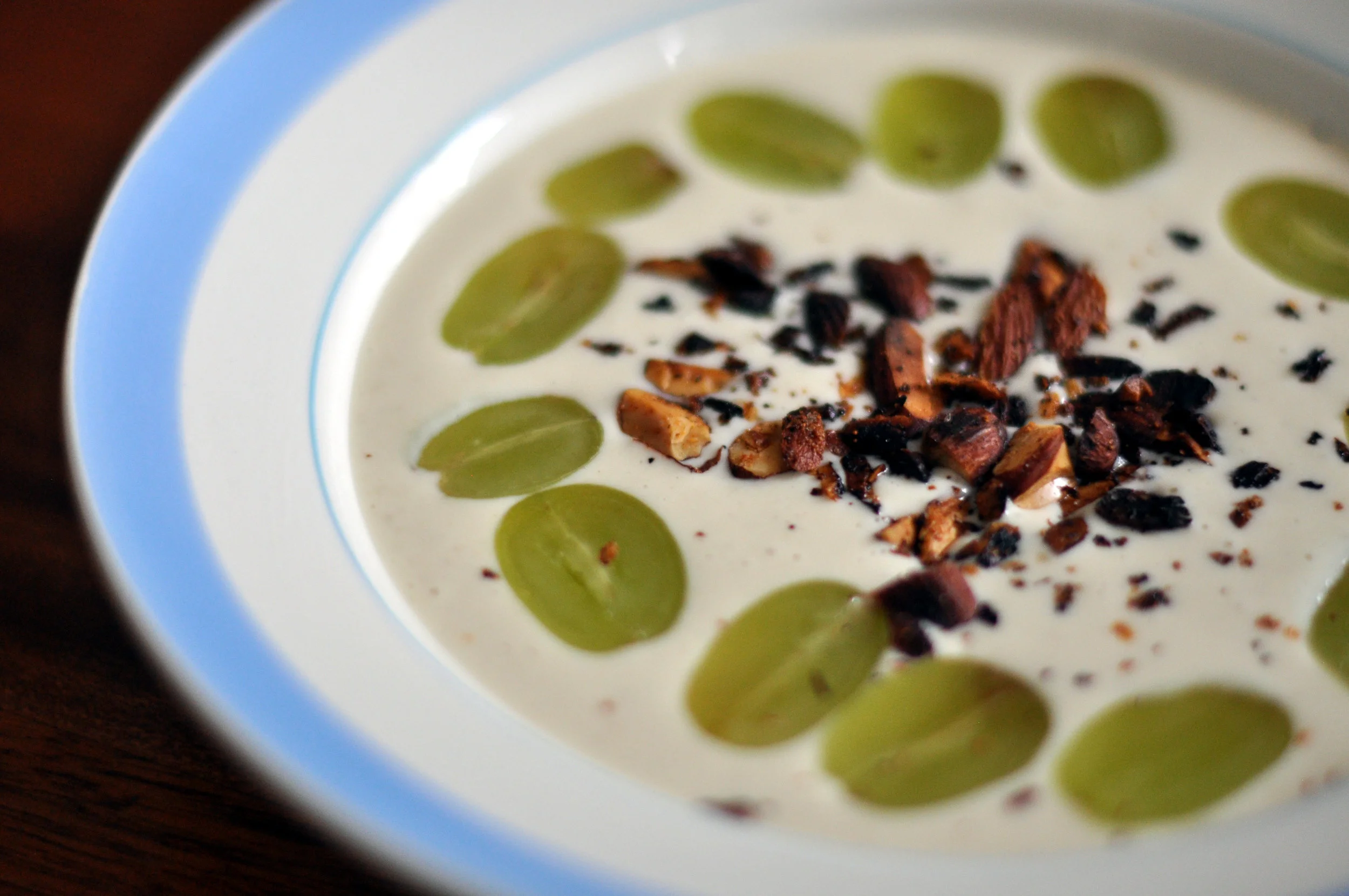 Ajo_blanco_(7310199262).jpg
