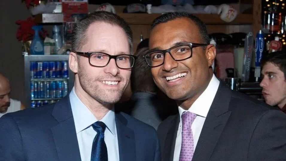 Social-due-suits.webp