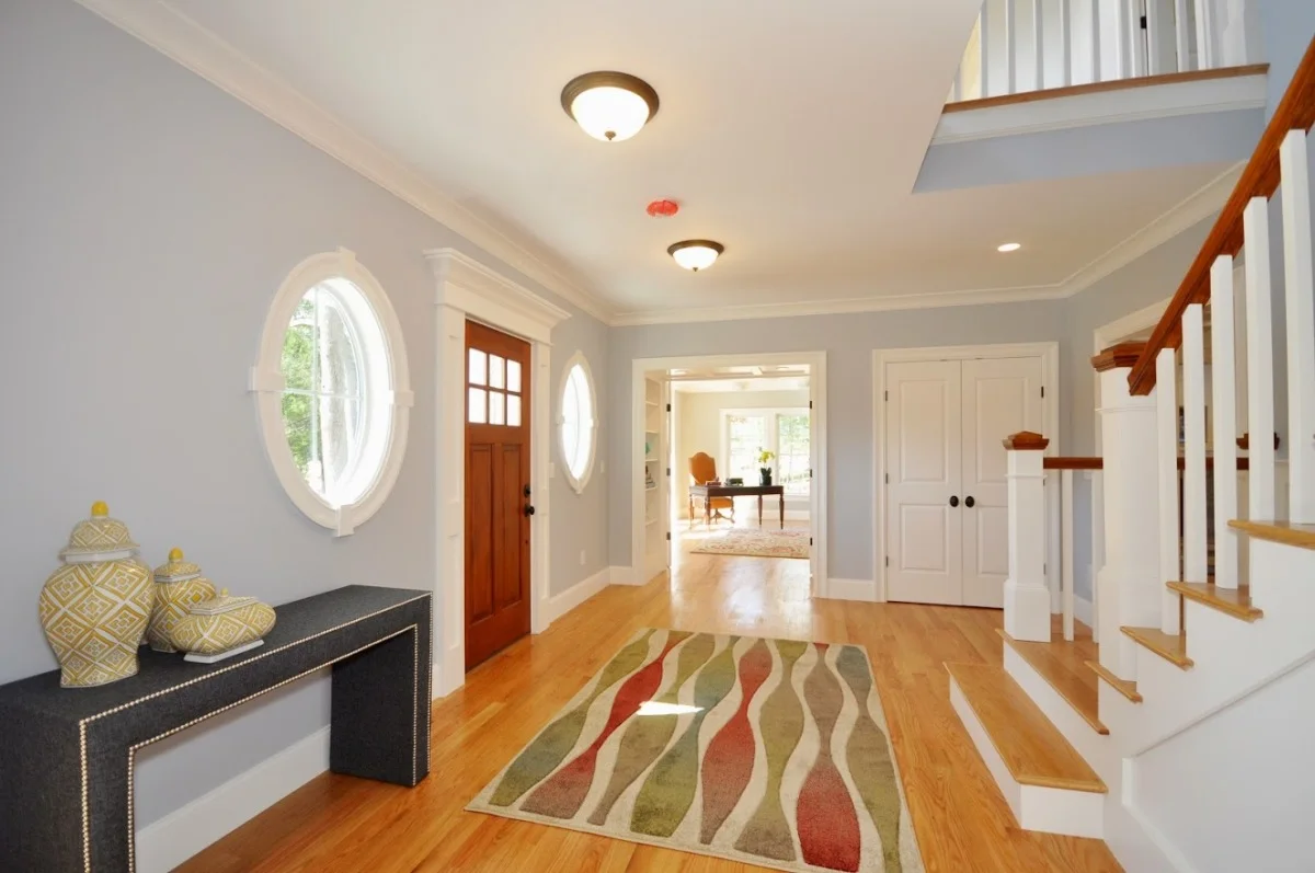 entry foyer.jpg