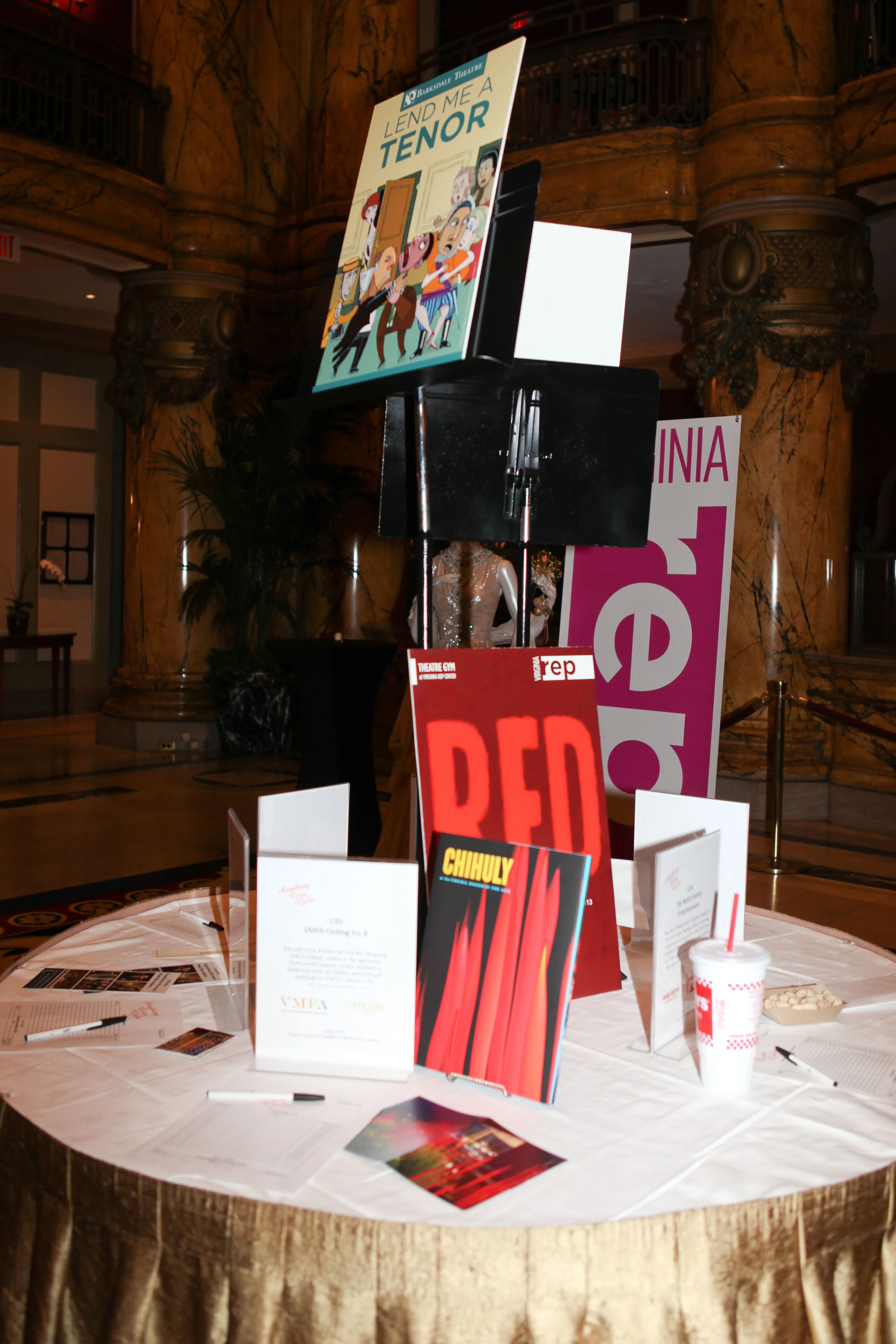 Gala,-Auction-table-display.jpg