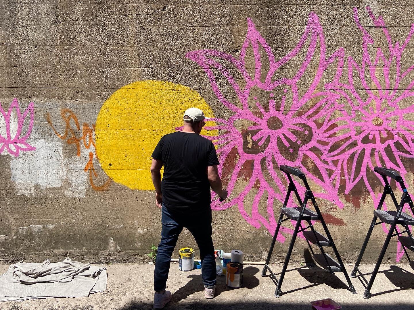 Quick WIP practice trip 

h/t @emschumer &amp; @allegretts 

📸 @allegretts 
-
#jessehora #makeandco #murals