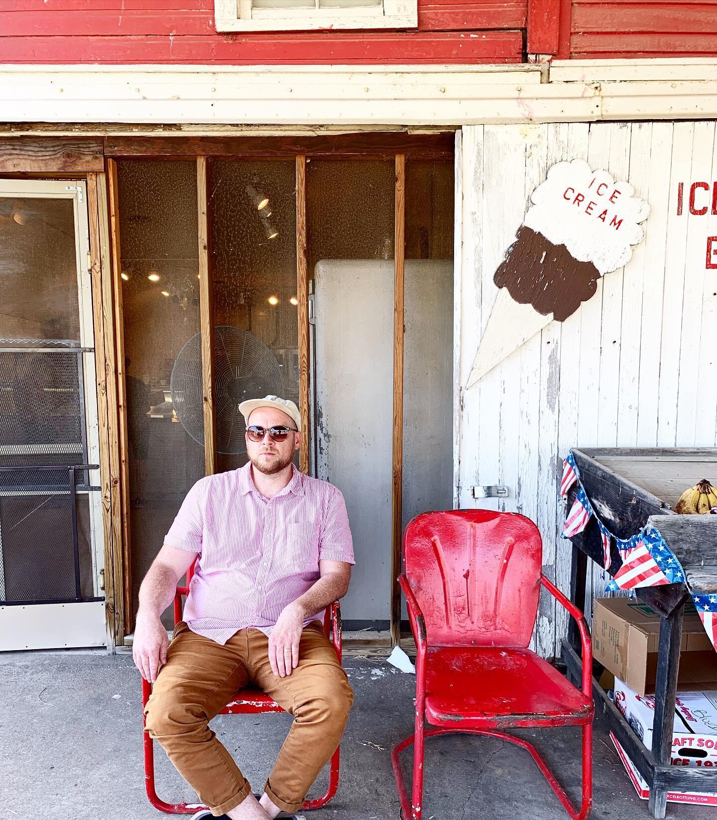 Quick U-pick trip always turns to ice cream ✌️ 

-
#jessehora #mi #thegreatmittenstate #4thofjuly