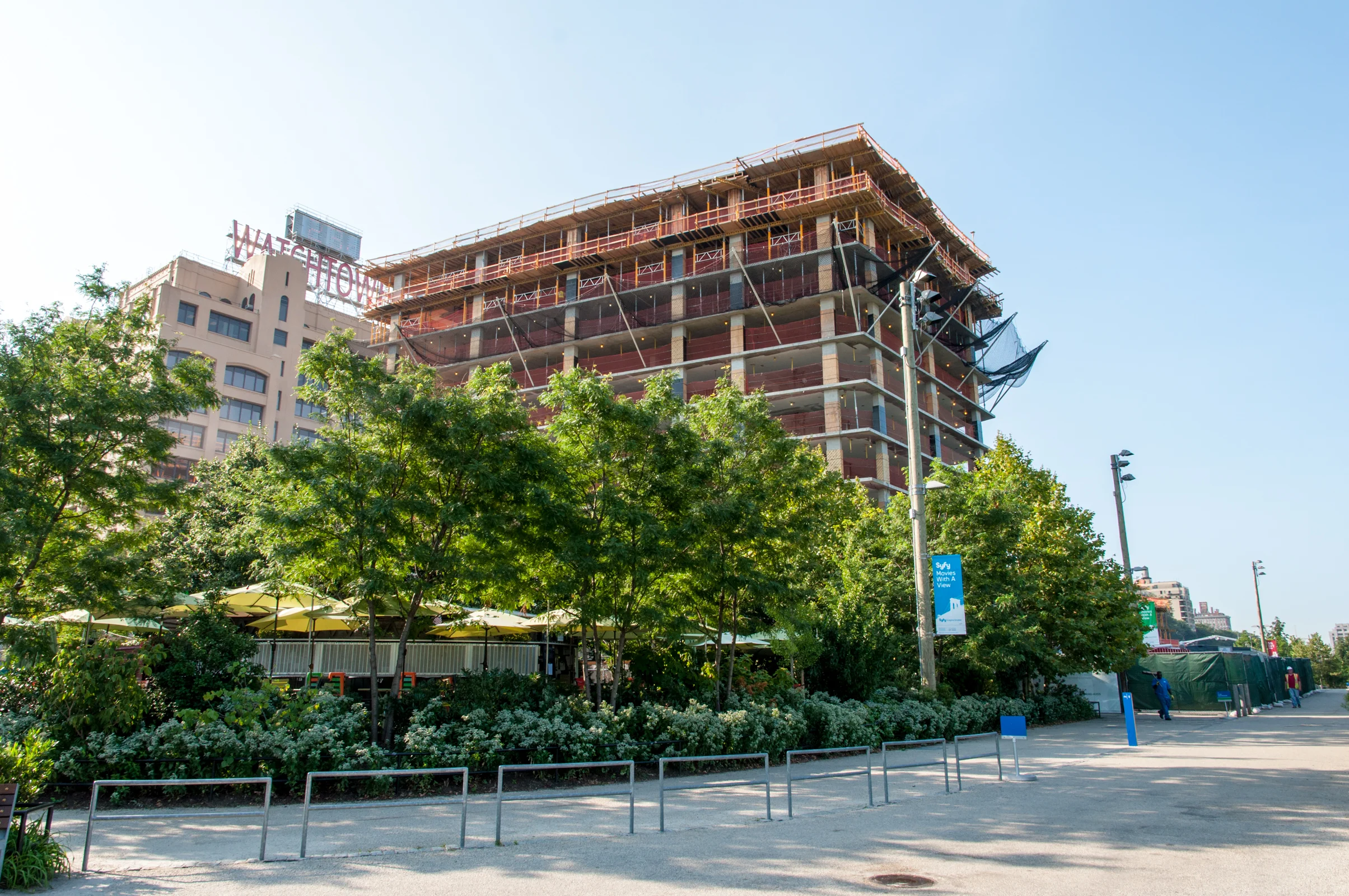 Looking south at the hotel from the Brooklyn Bridge Park Greenway.