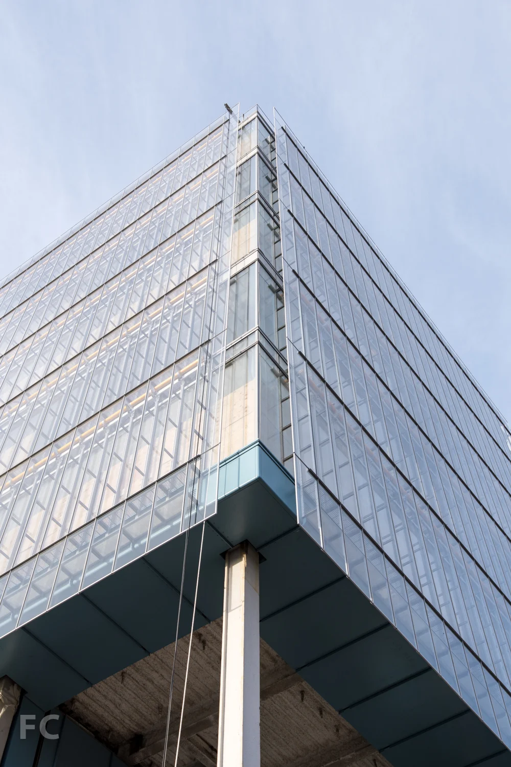 Detail of curtain wall at southeast corner of the Science Center.