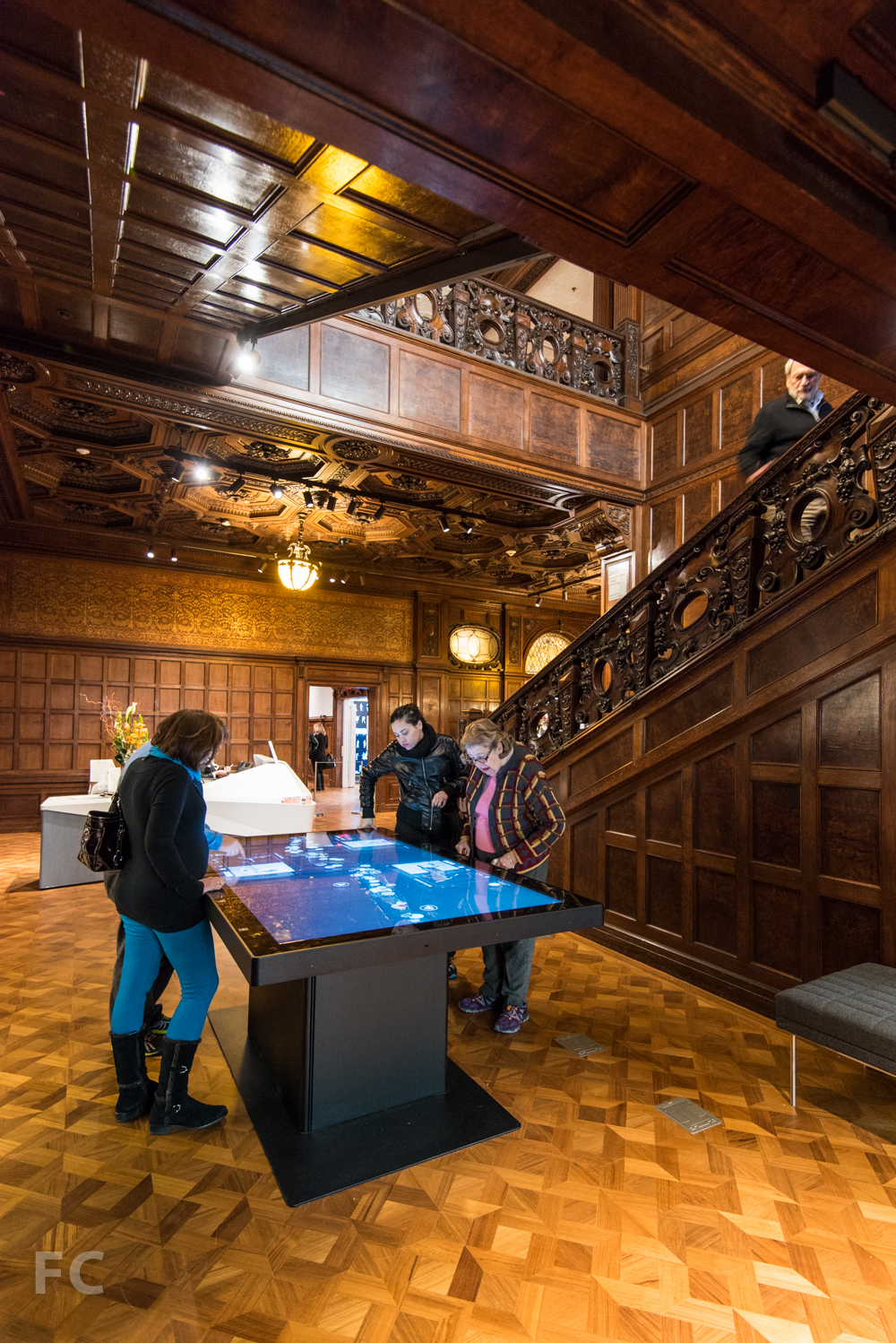 4K touchscreen table with interactive software&nbsp;by Local Projects.