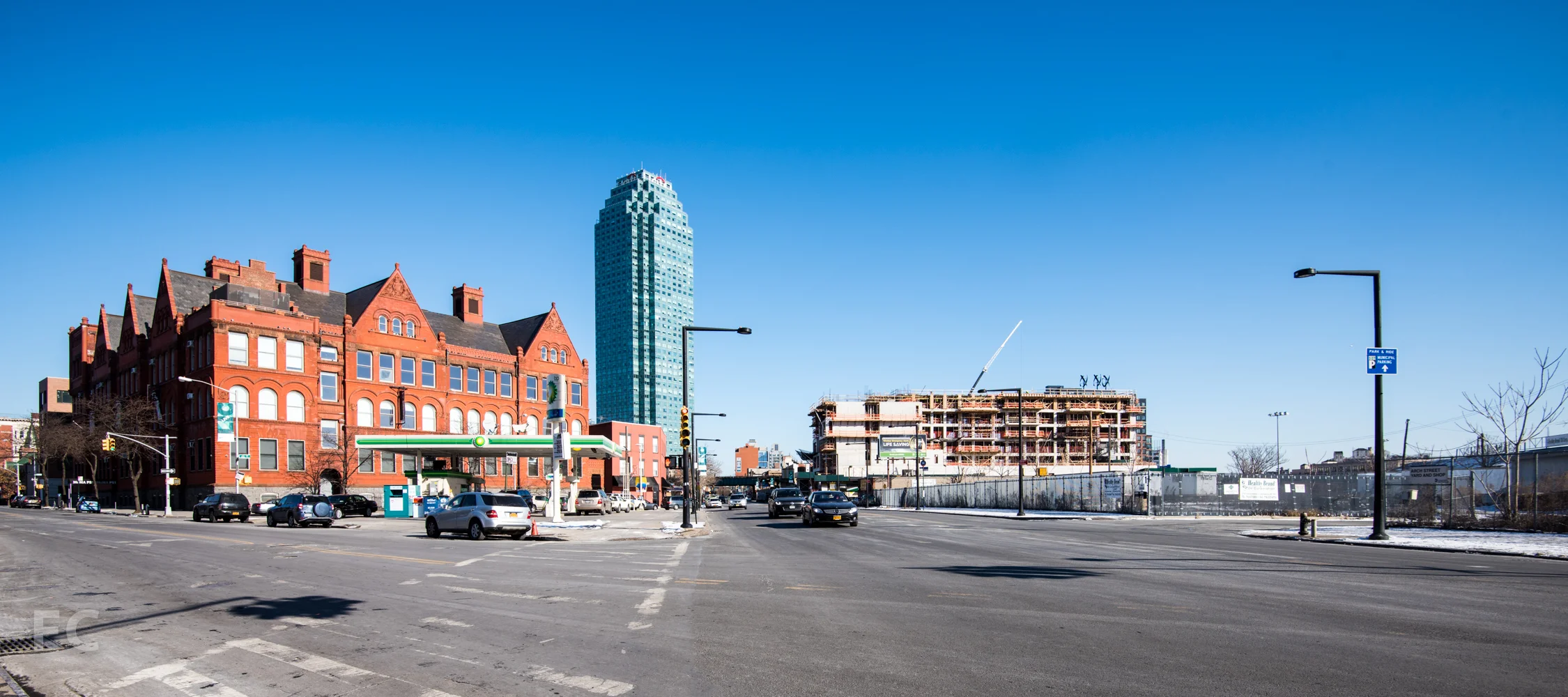 Looking northeast on Jackson Avenue towards MoMA PS1 (left) and 22-22 Jackson Avenue (right).