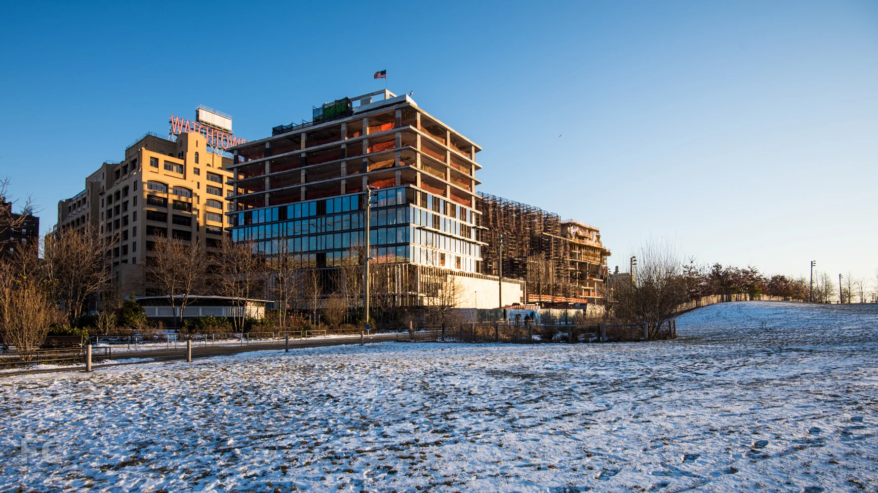 Northwest corner of the Pierhouse's hotel building from Brooklyn Bridge Park's Pier A.