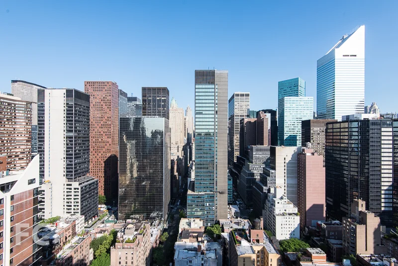 Looking west to the central Midtown skyline. Notable building include the Citygroup Center tower (far right), Rockefeller Center (center left), and the MetLife Building (far left).