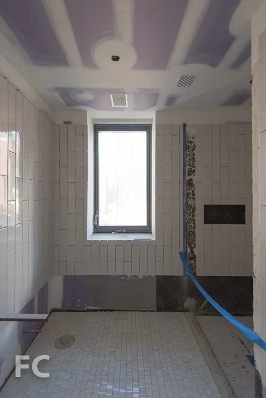 Secondary bathroom.