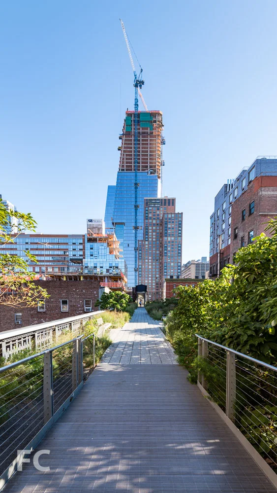 South façade from the High Line flyover.
