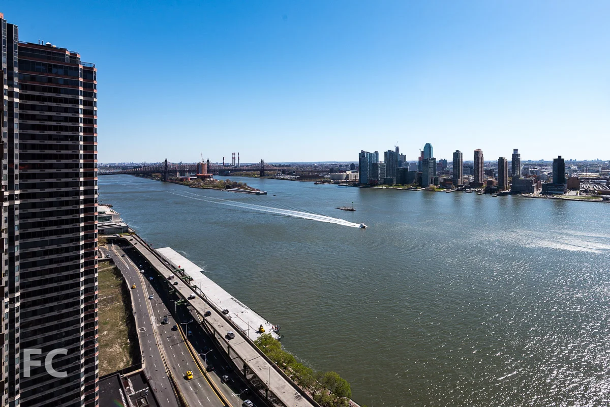 View of the Queens waterfront and Roosevelt Island from the skybridge.