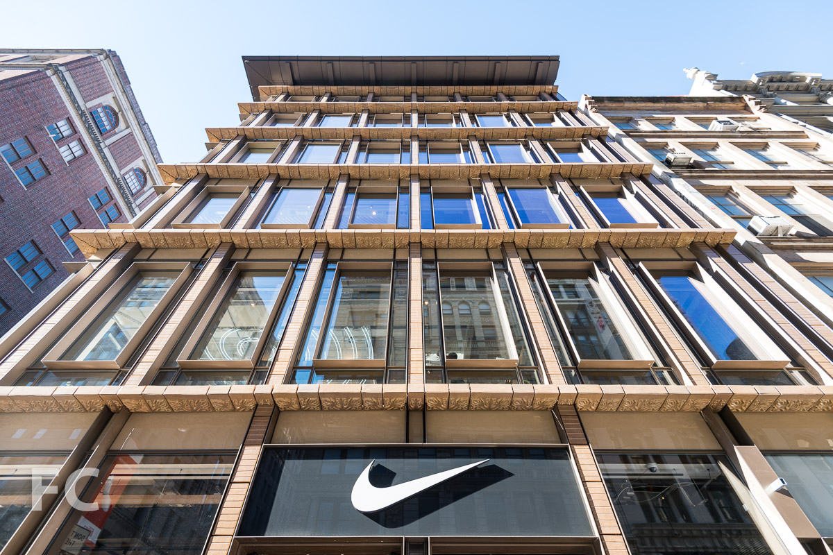 Nike 529 broadway deals